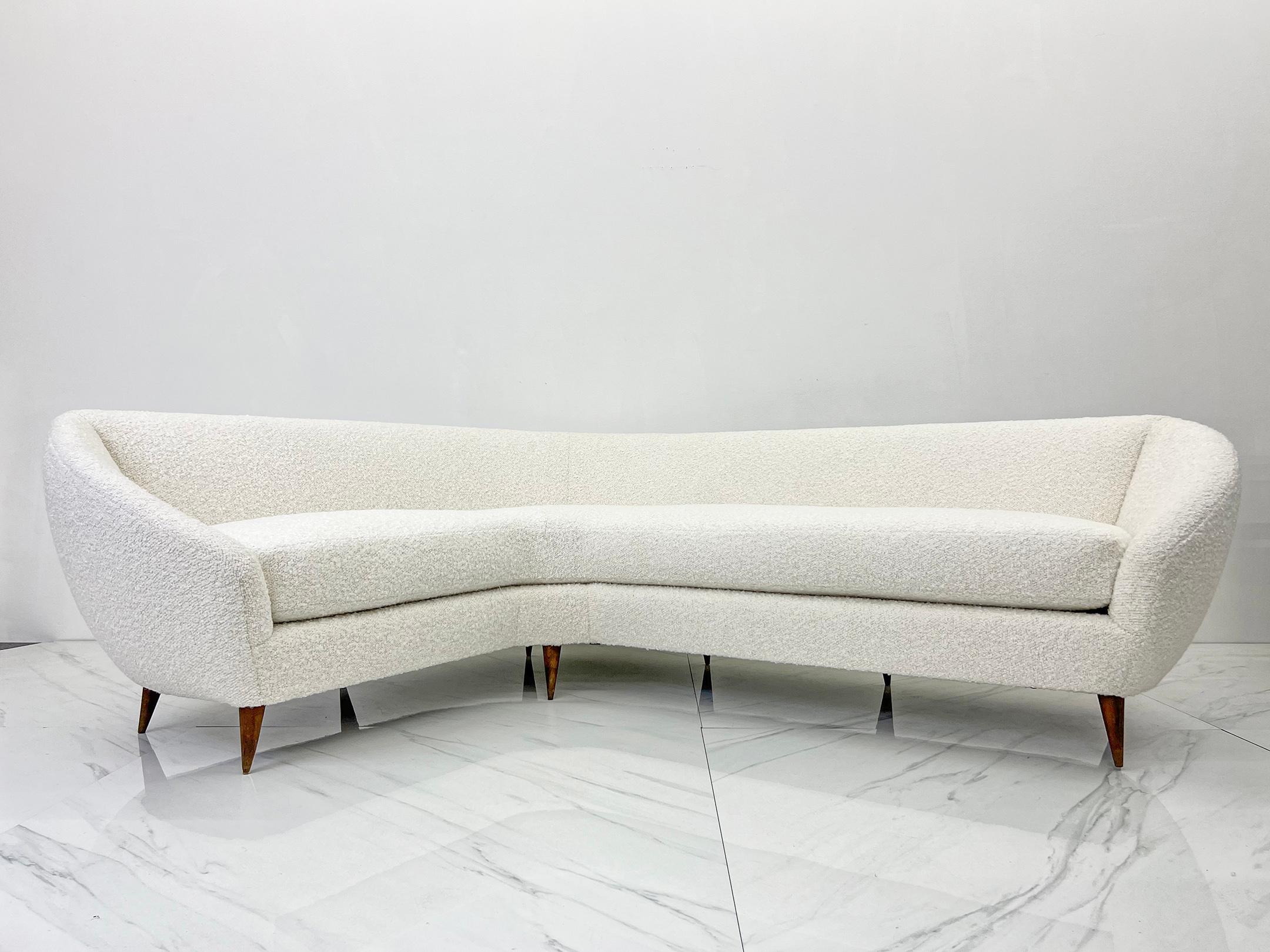 Milieu du XXe siècle Canapé Boomerang Grande Divano Curvo, d'après Gio Ponti, vers 1950 en vente