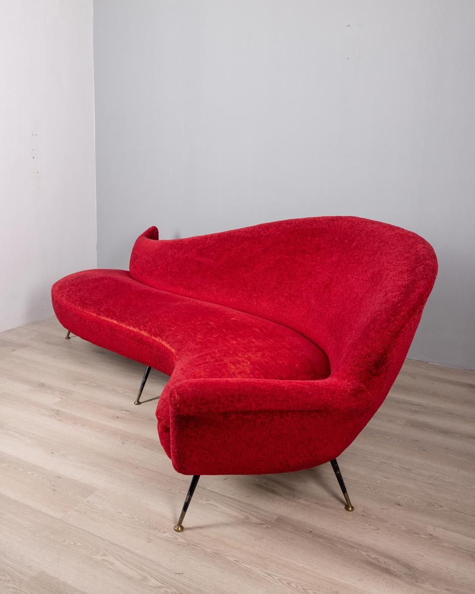 Mid-20th Century Large vintage 1950s red velvet curved sofa Italian design For Sale