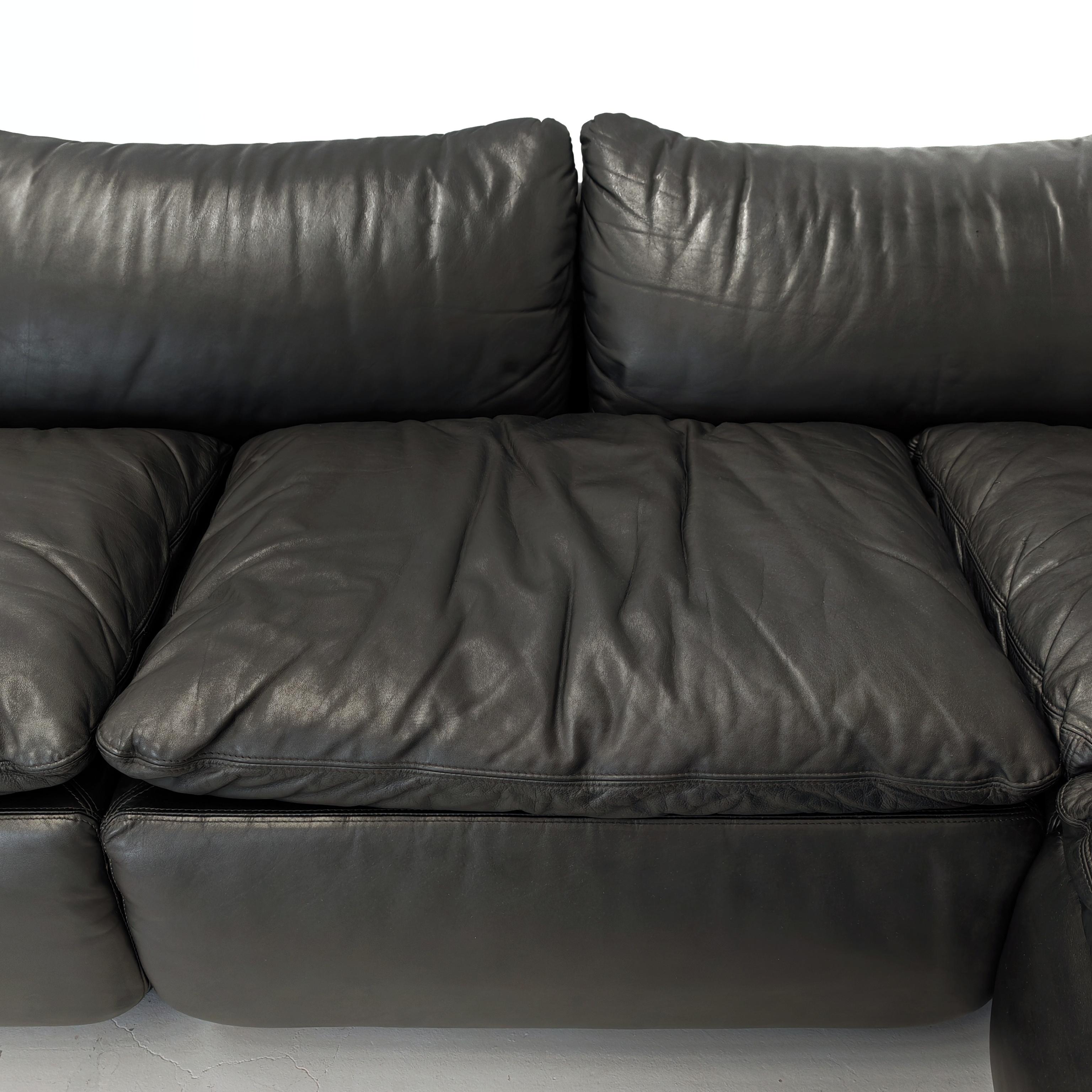 Cuir Grand canapé modulable en cuir noir 'Confidential' A.Roselli  pour Saporiti 70s en vente