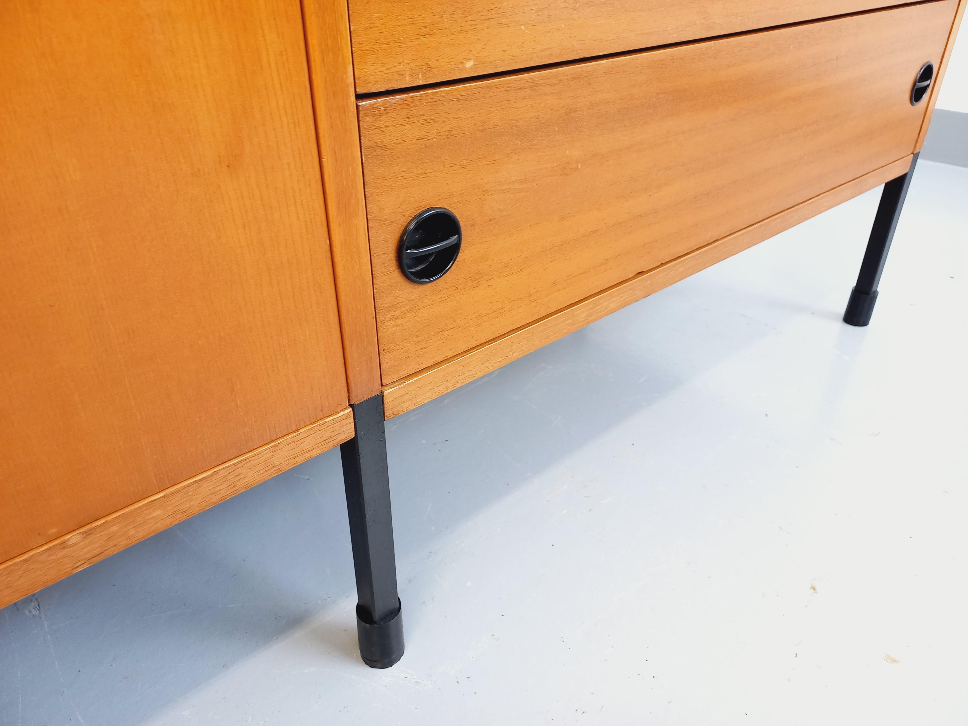 Grande enfilade basse moderniste vintage ARP Minvielle Guariche Mortier Motte (Moderne der Mitte des Jahrhunderts) im Angebot