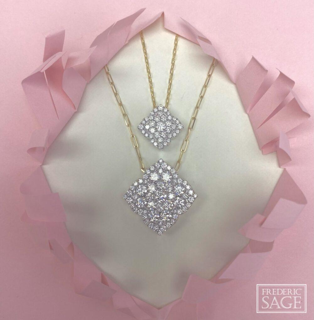 Grande Fleur D'amour All Diamond mit Kette Anhänger Halskette im Zustand „Neu“ im Angebot in Great Neck, NY