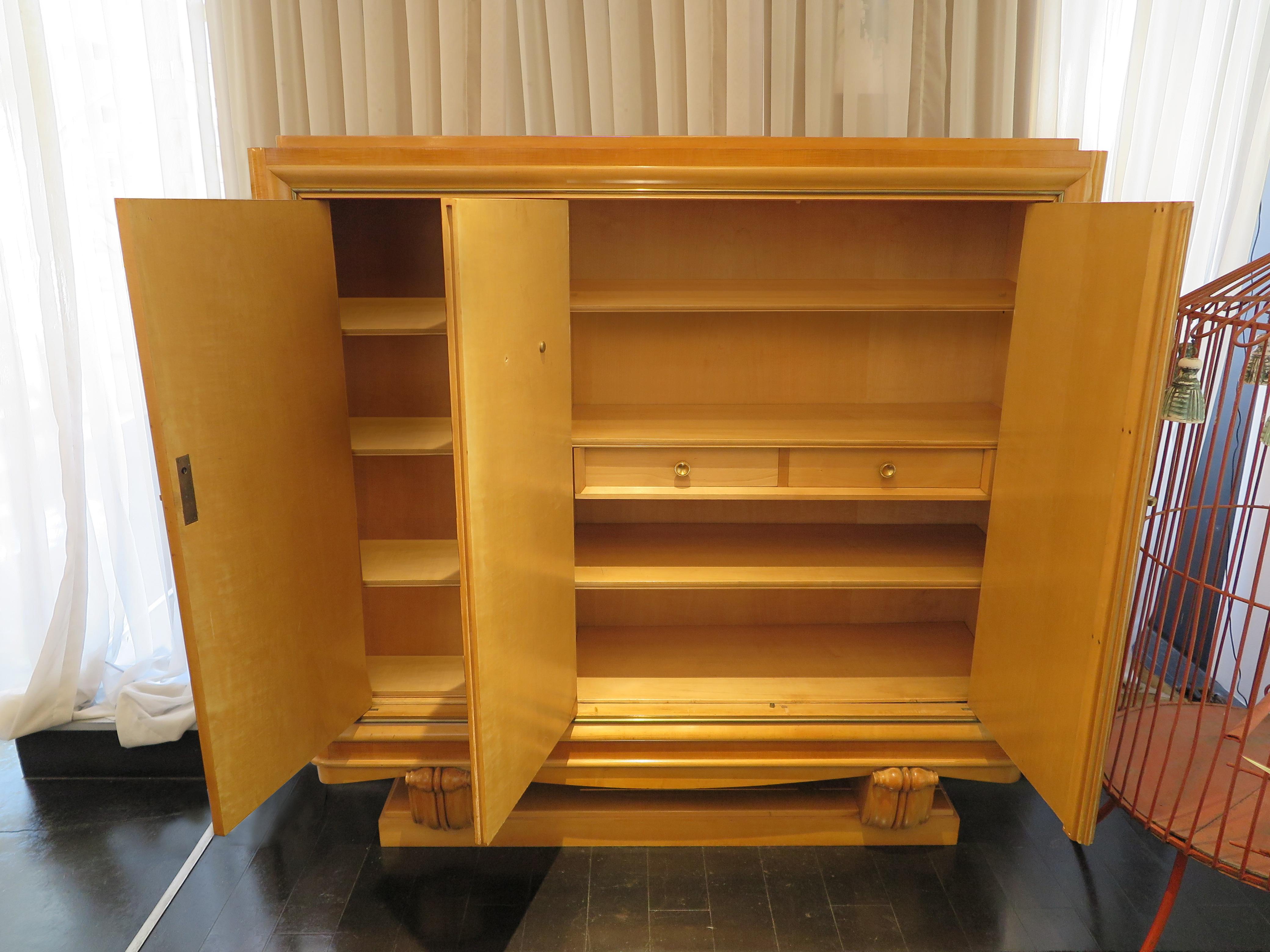 Grande French Art Deco Sycamore Cabinet attributed to Jean Desnos For Sale 1