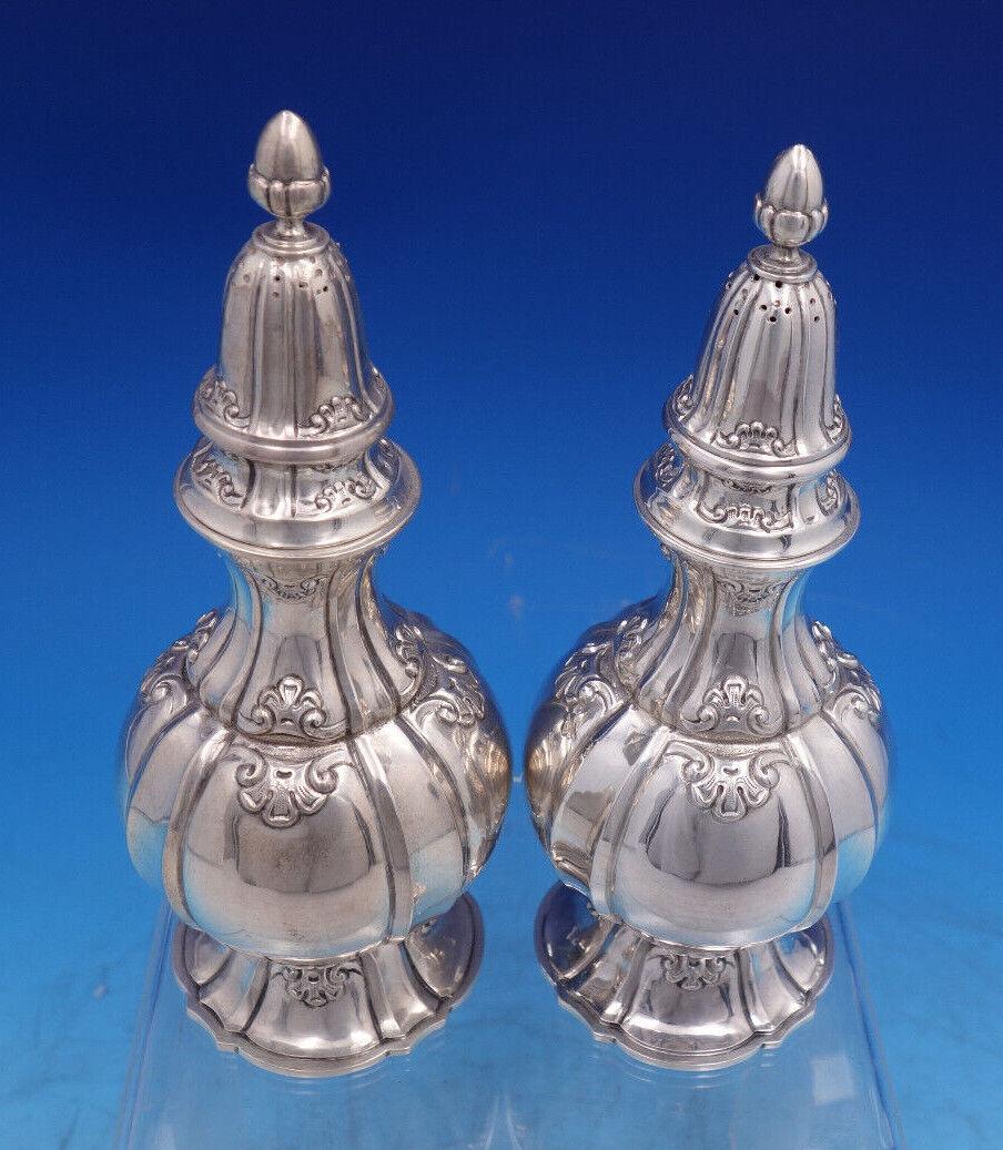 Grande Imperiale by Buccellati Italy sterling silver Pair of large Salt and Pepper Shakers. They measure 7 1/4