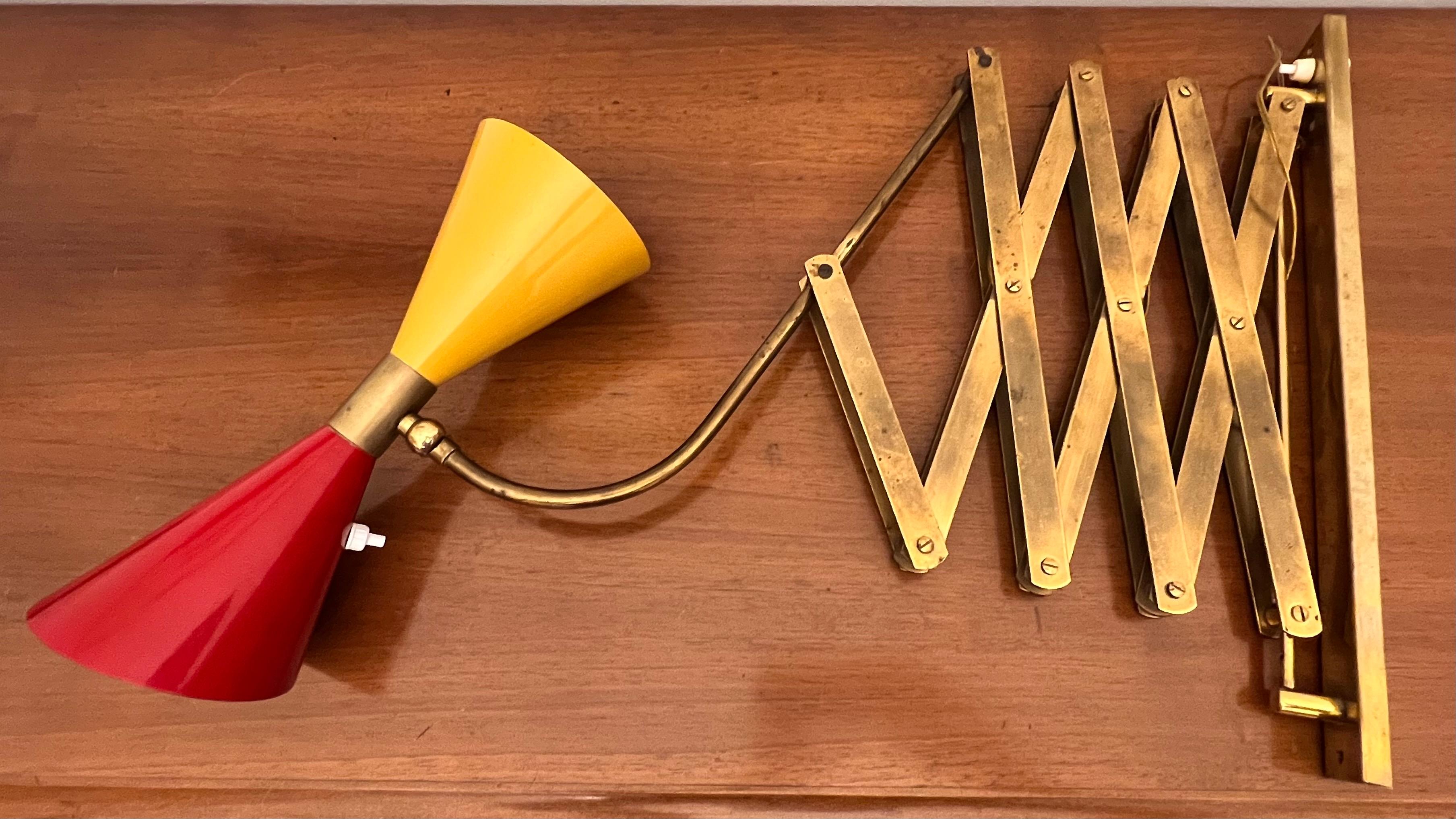 Large 1950s extendable wall lamp For Sale 1