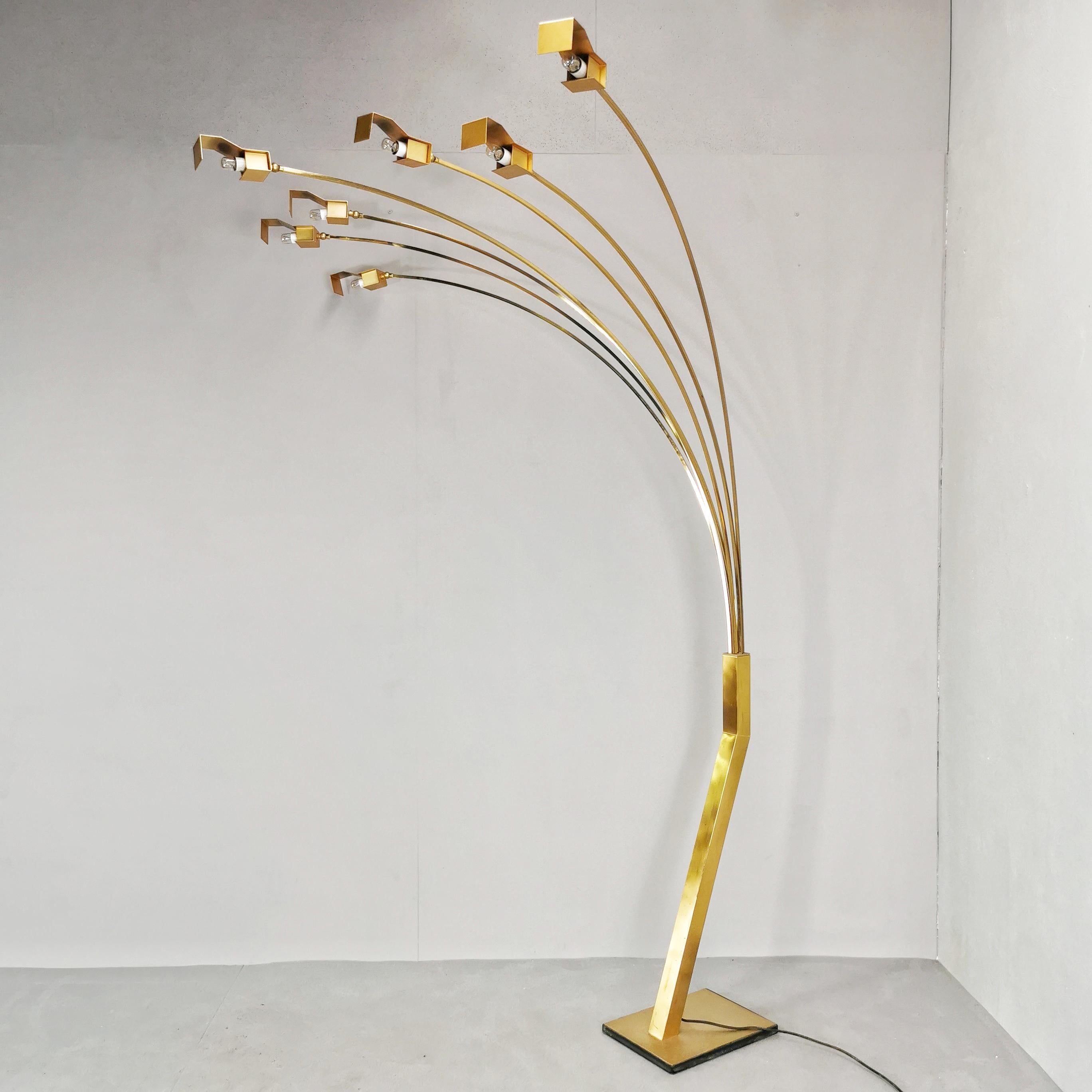 Large 1960s brass floor lamp 7 Arms For Sale 10