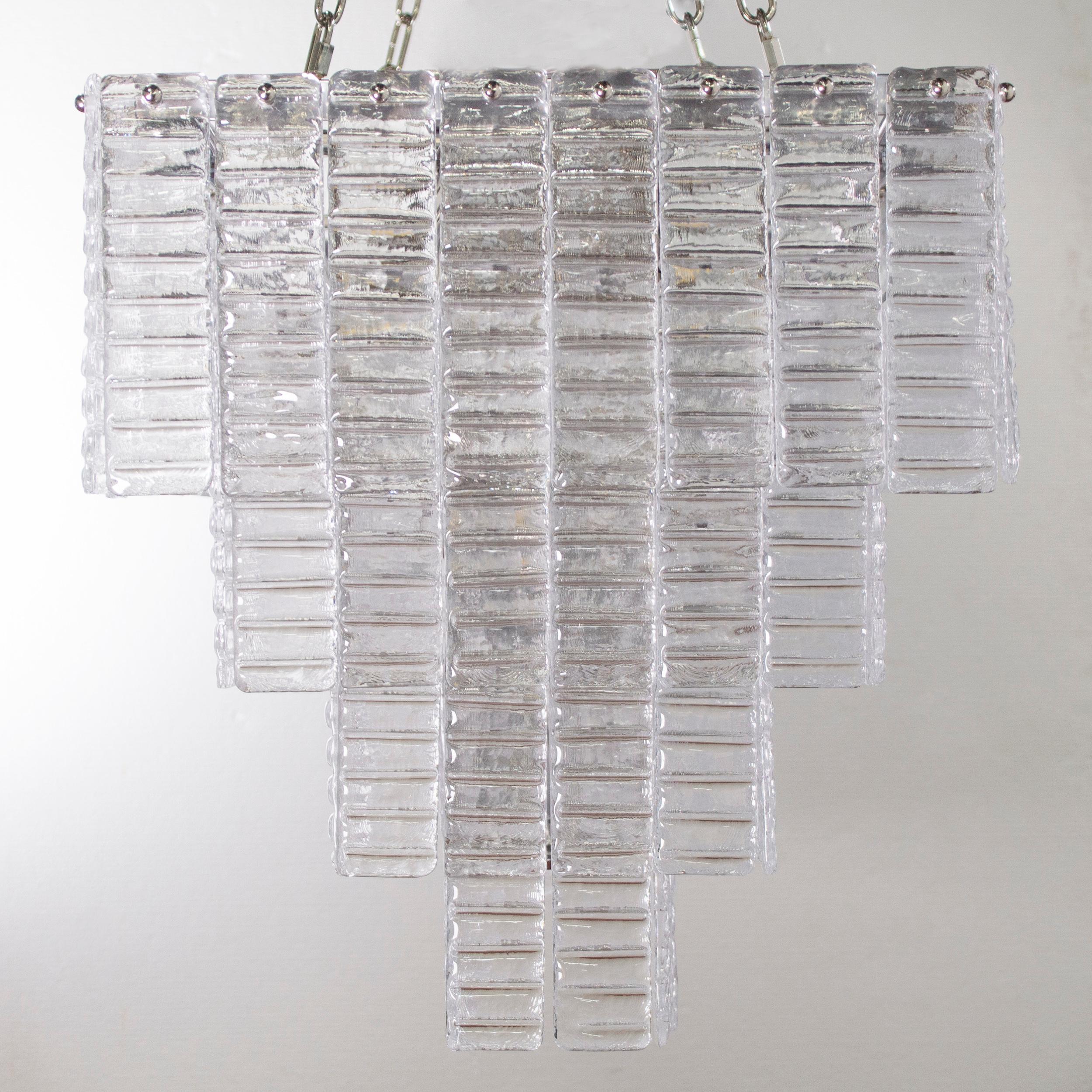 Italiano Grande lampadario con listelli vetro di Murano ispirato al mid-century italiano in vendita
