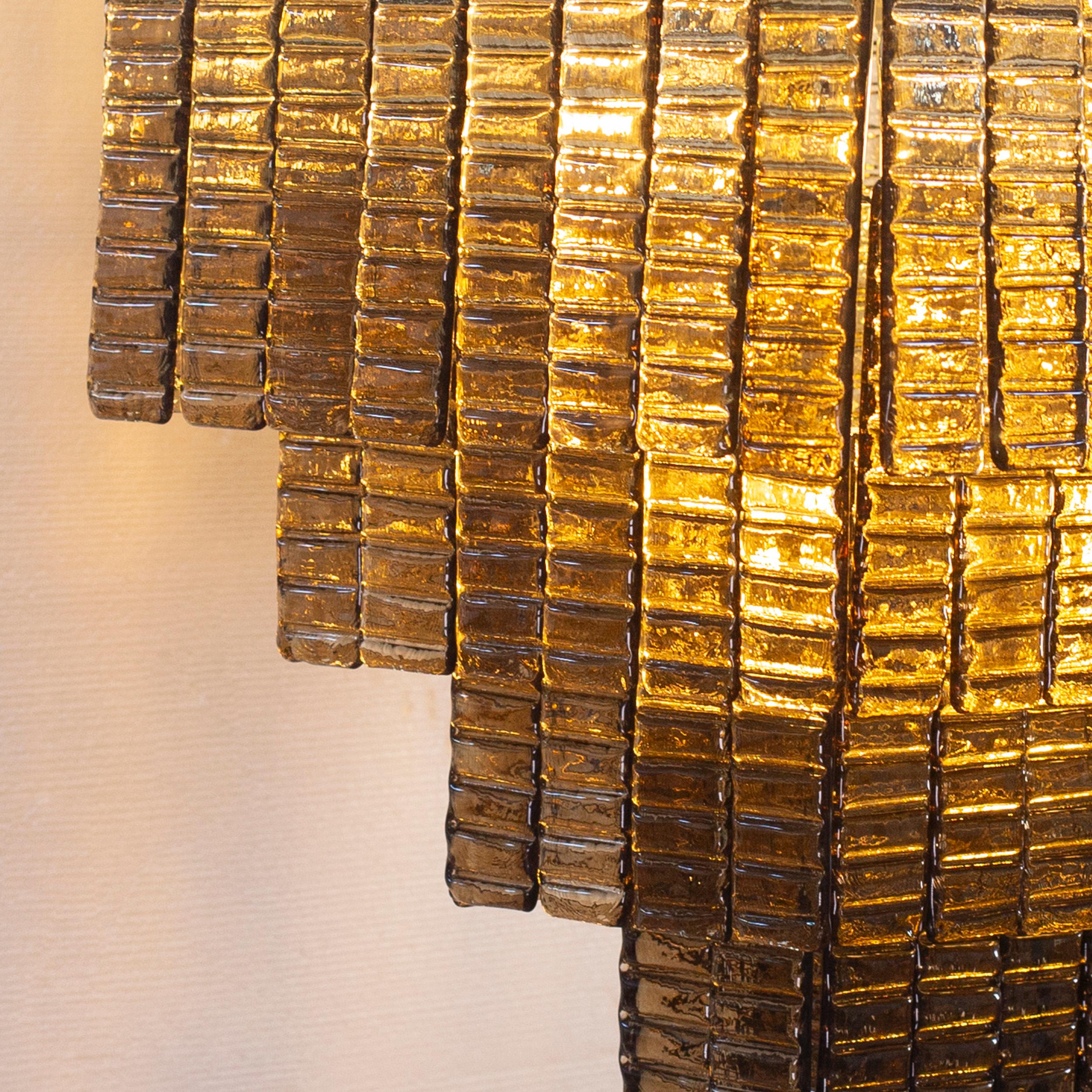 Grande lampadario con listelli vetro di Murano ispirato al mid-century italiano Italiano en venta