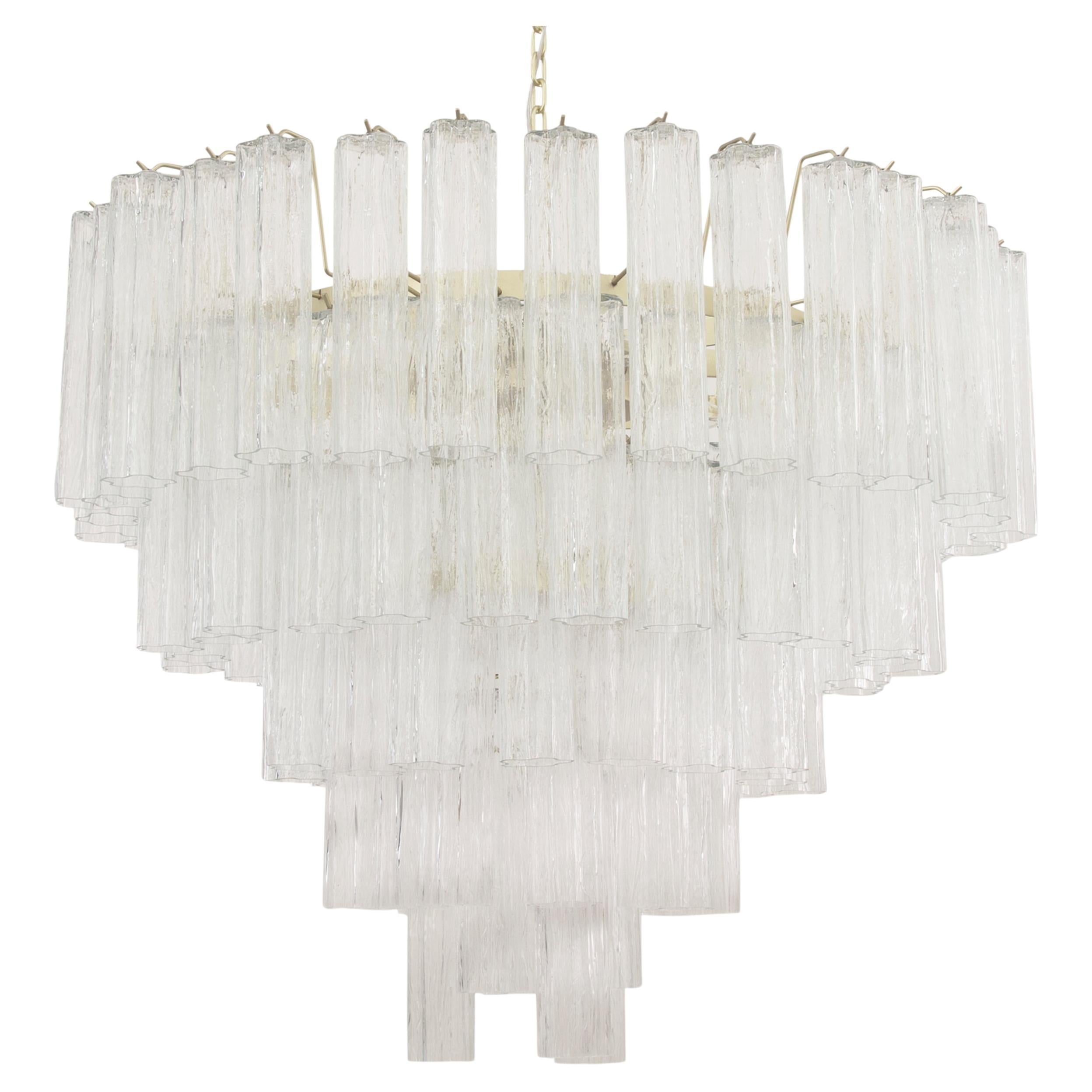 Grande lampadario con pendagli vetro di Murano ispirato al mid-century italiano For Sale