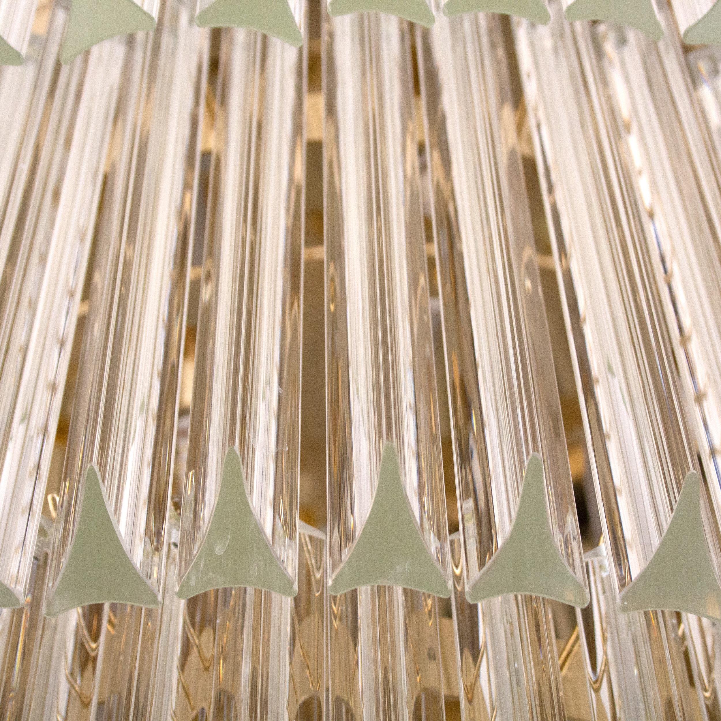 Glass Grande lampadario con triedri vetro di Murano ispirato al mid-century italiano For Sale