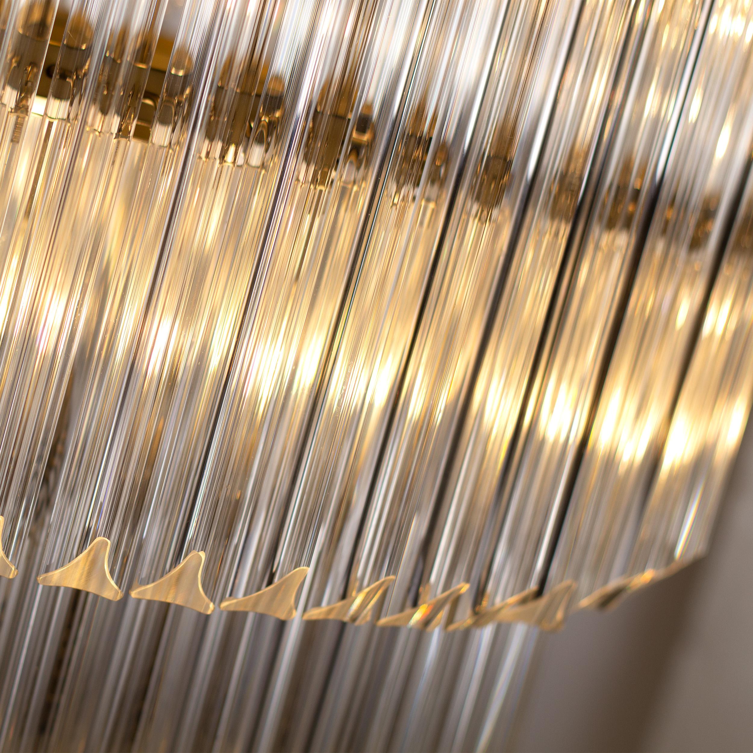 Glass Grande lampadario con triedri vetro di Murano ispirato al mid-century italiano For Sale