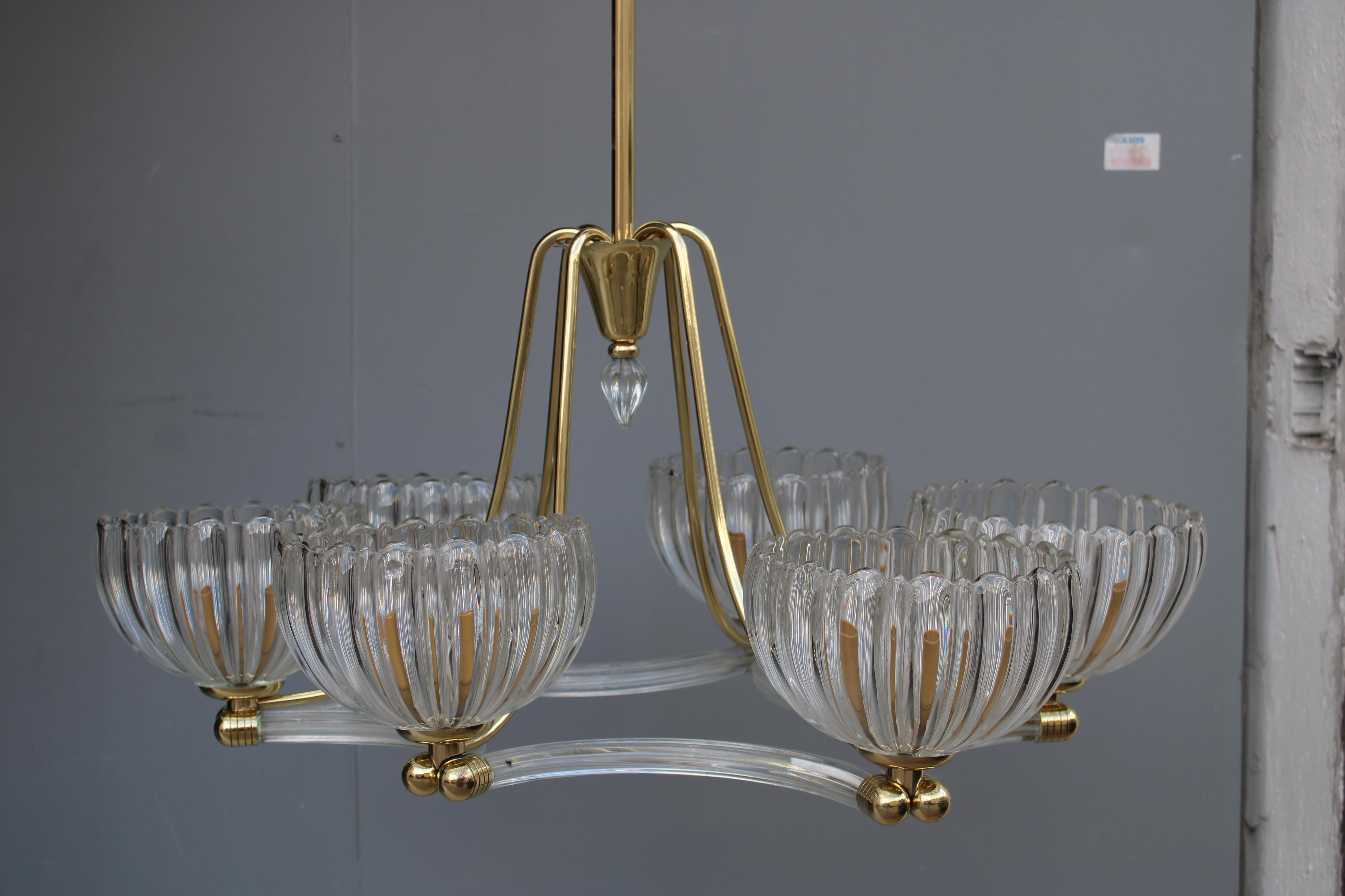 Großer eleganter Barovier-Kronleuchter aus Muranoglas und Messing von 1940 im Angebot 9