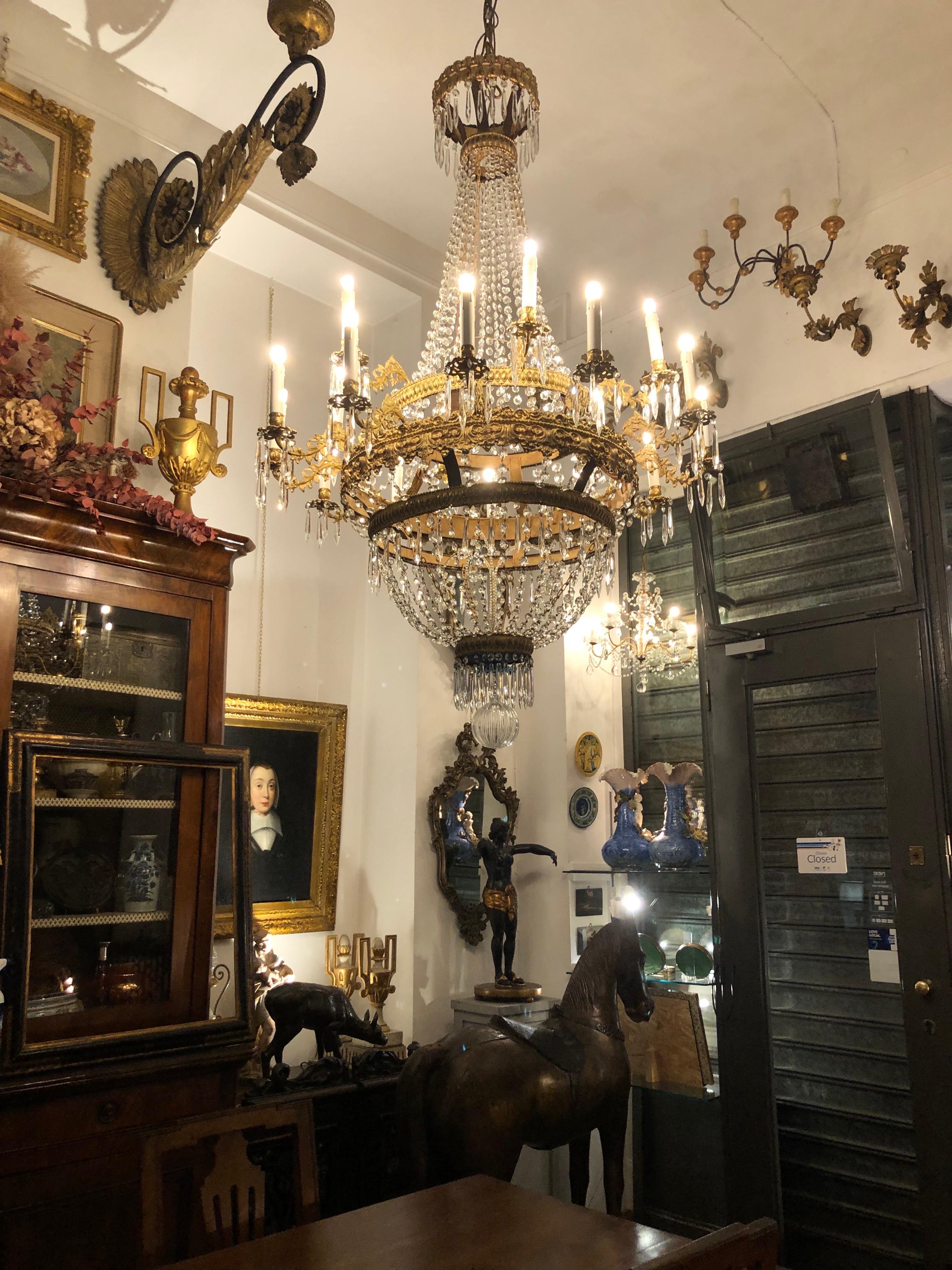 Grande Lampadario Impero Italiano 18 Luci Cristallo e Ottone Dorato XVIII Secolo in vendita 5