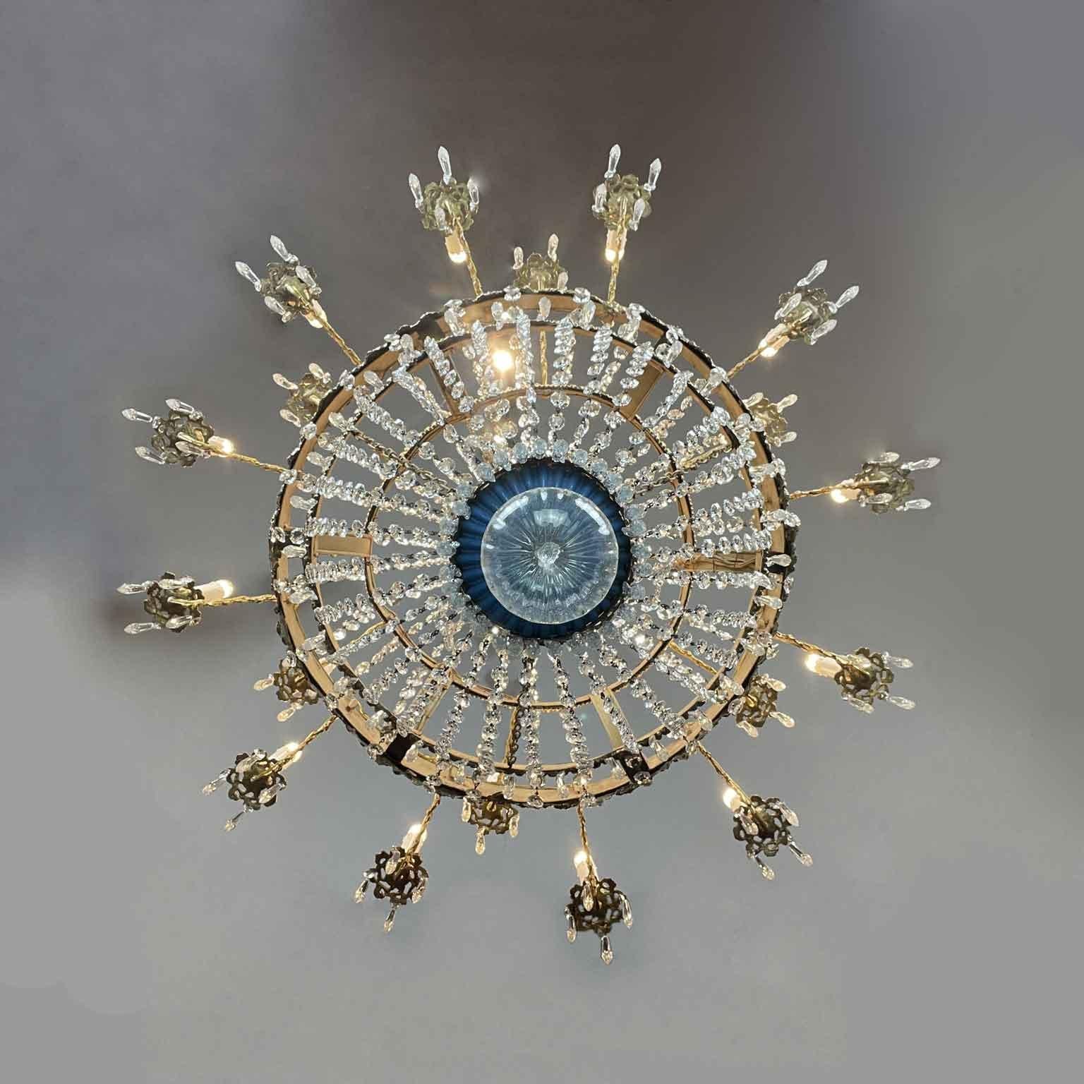 Grande Lampadario Impero Italiano 18 Luci Cristallo e Ottone Dorato XVIII Secolo en venta 1