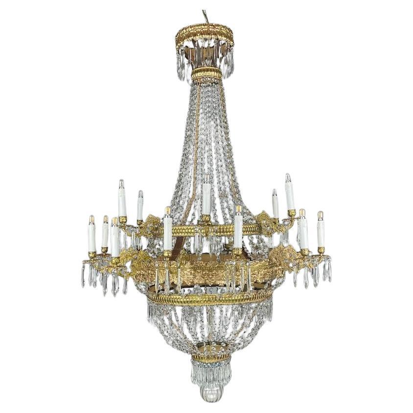 Stile impero Grande Lampadario Impero Italiano 18 Luci Cristallo e Ottone Dorato XVIII Secolo in vendita