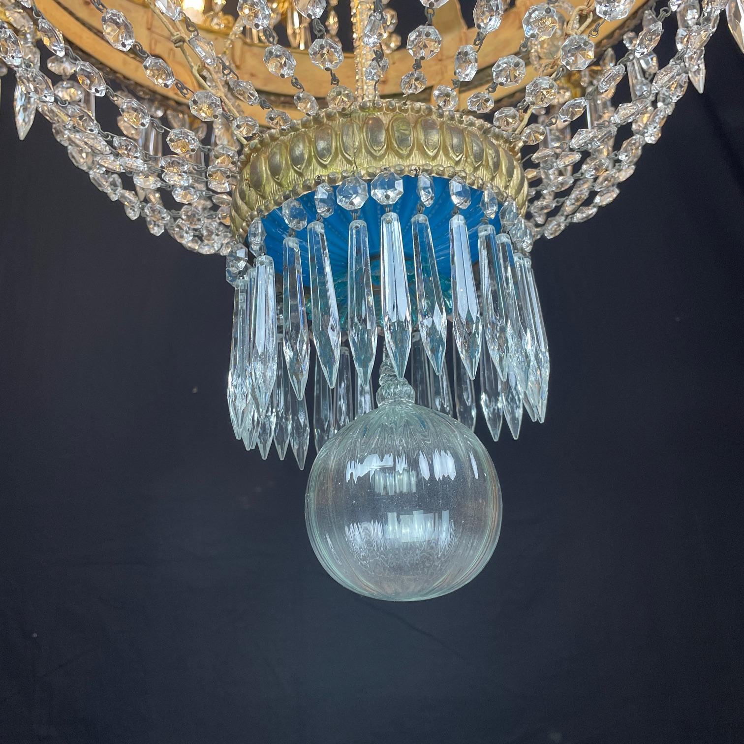 Sfaccettato Grande Lampadario Impero Italiano 18 Luci Cristallo e Ottone Dorato XVIII Secolo in vendita