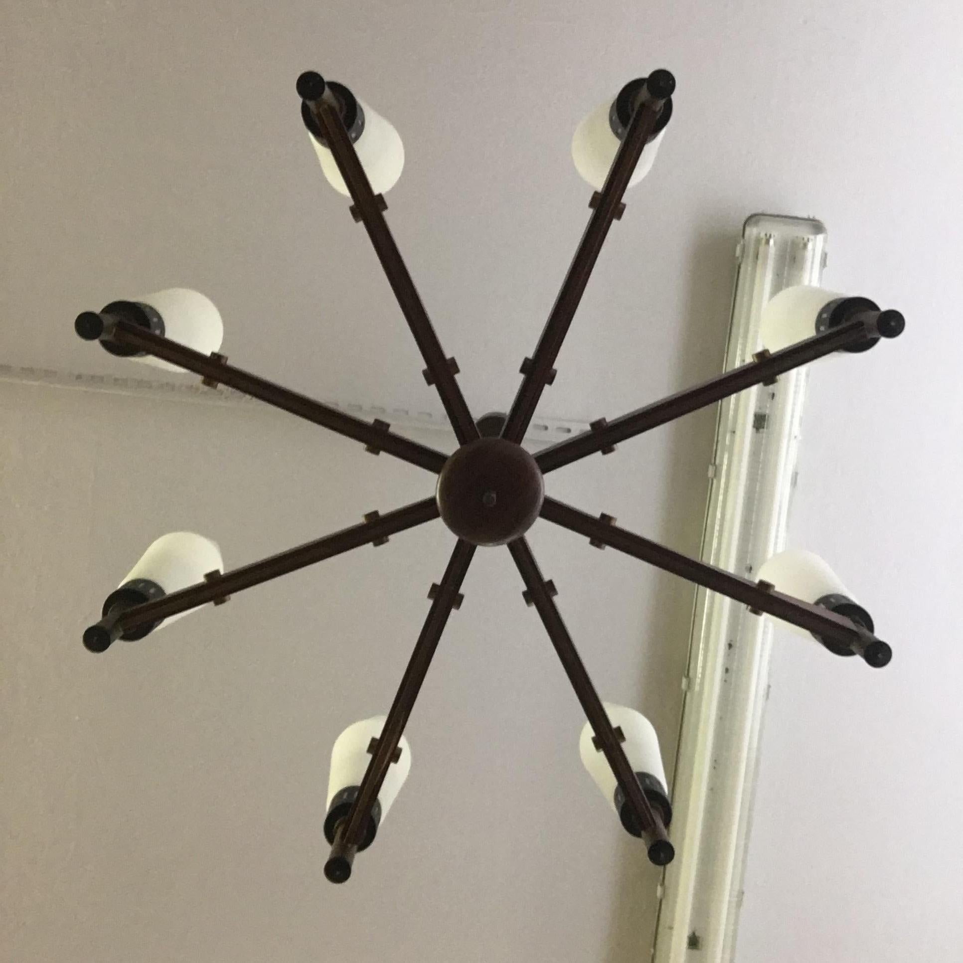 Large Italian 8-Light Chandelier from the Mid-20th Century  For Sale 1