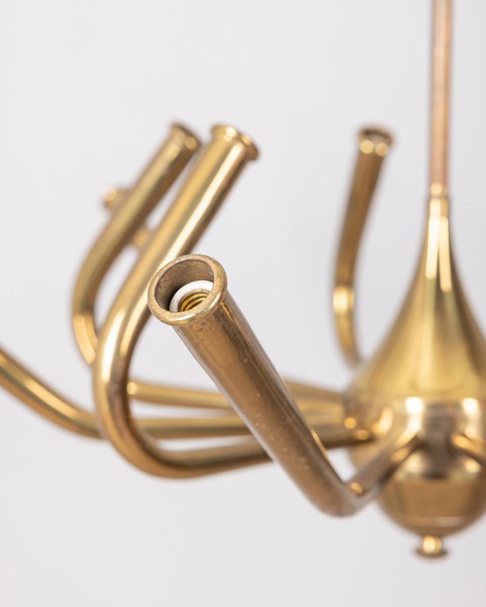 Large vintage 1950s brass 12-light chandelier Italian design For Sale 2