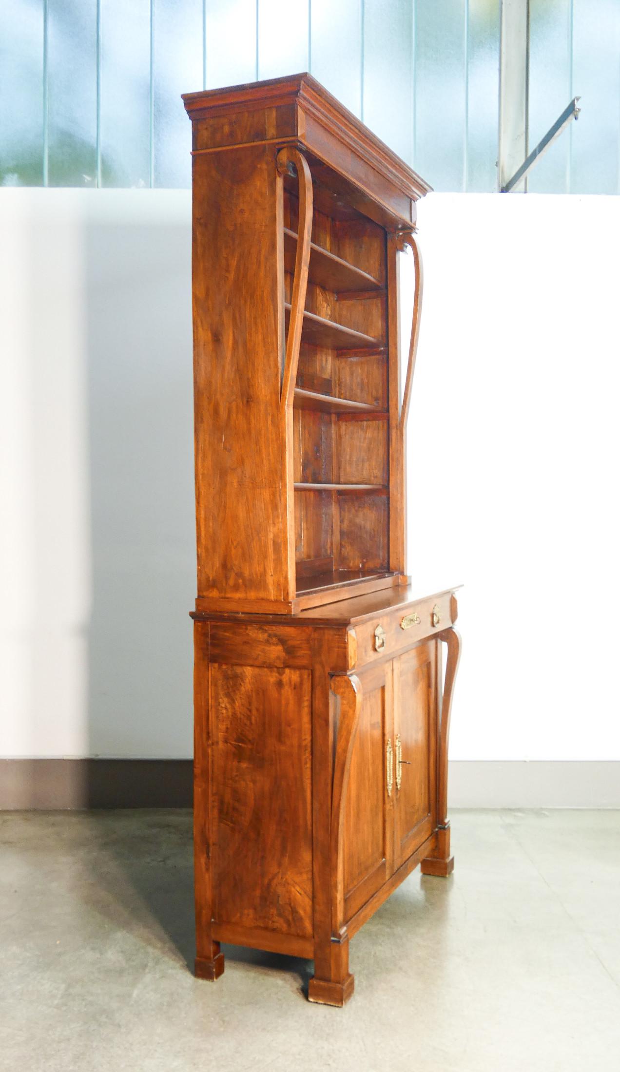 Large Empire-style sideboard bookcase made of solid walnut wood. Early 19th century For Sale 5