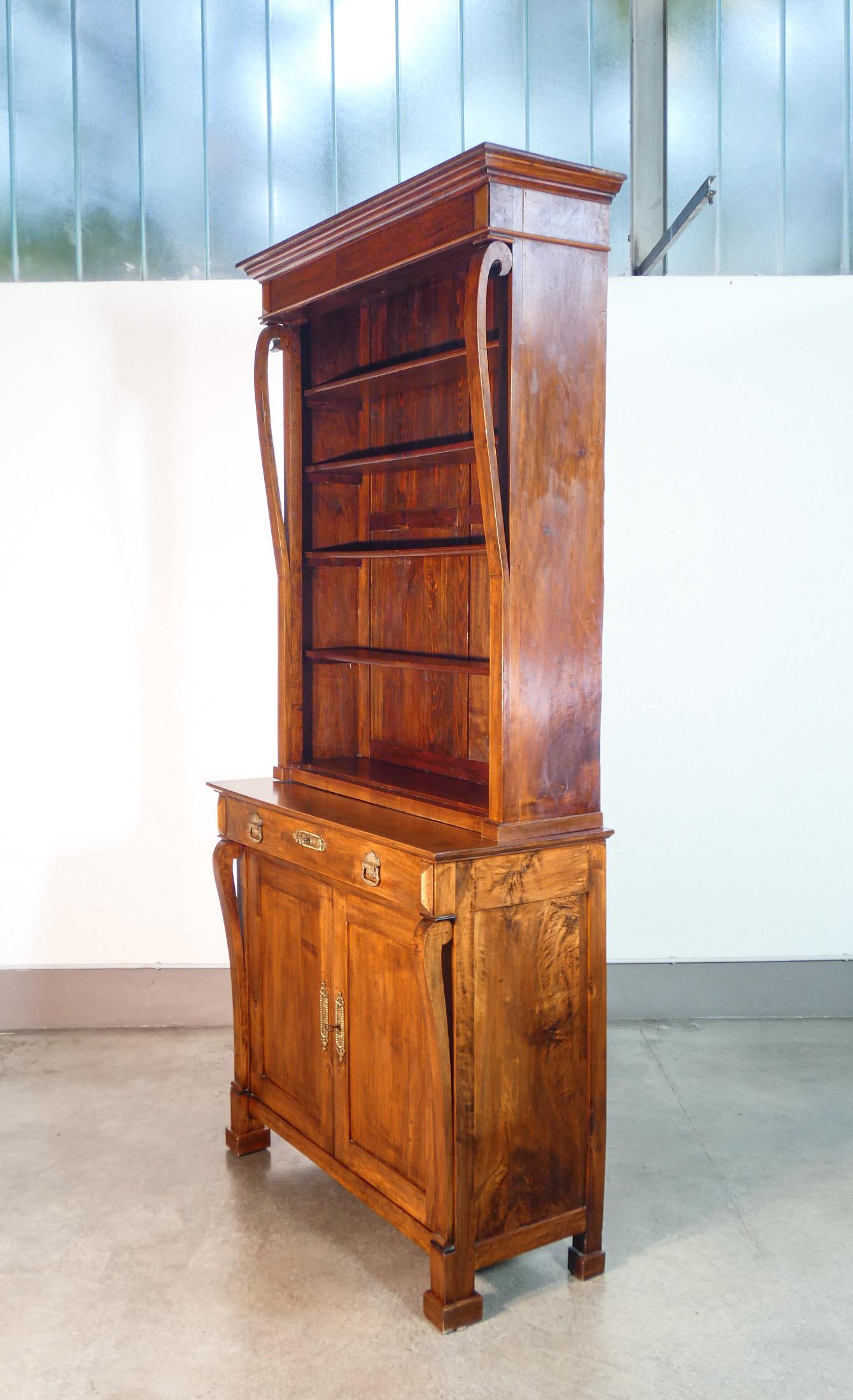 Large Empire-style sideboard bookcase made of solid walnut wood. Early 19th century For Sale 1