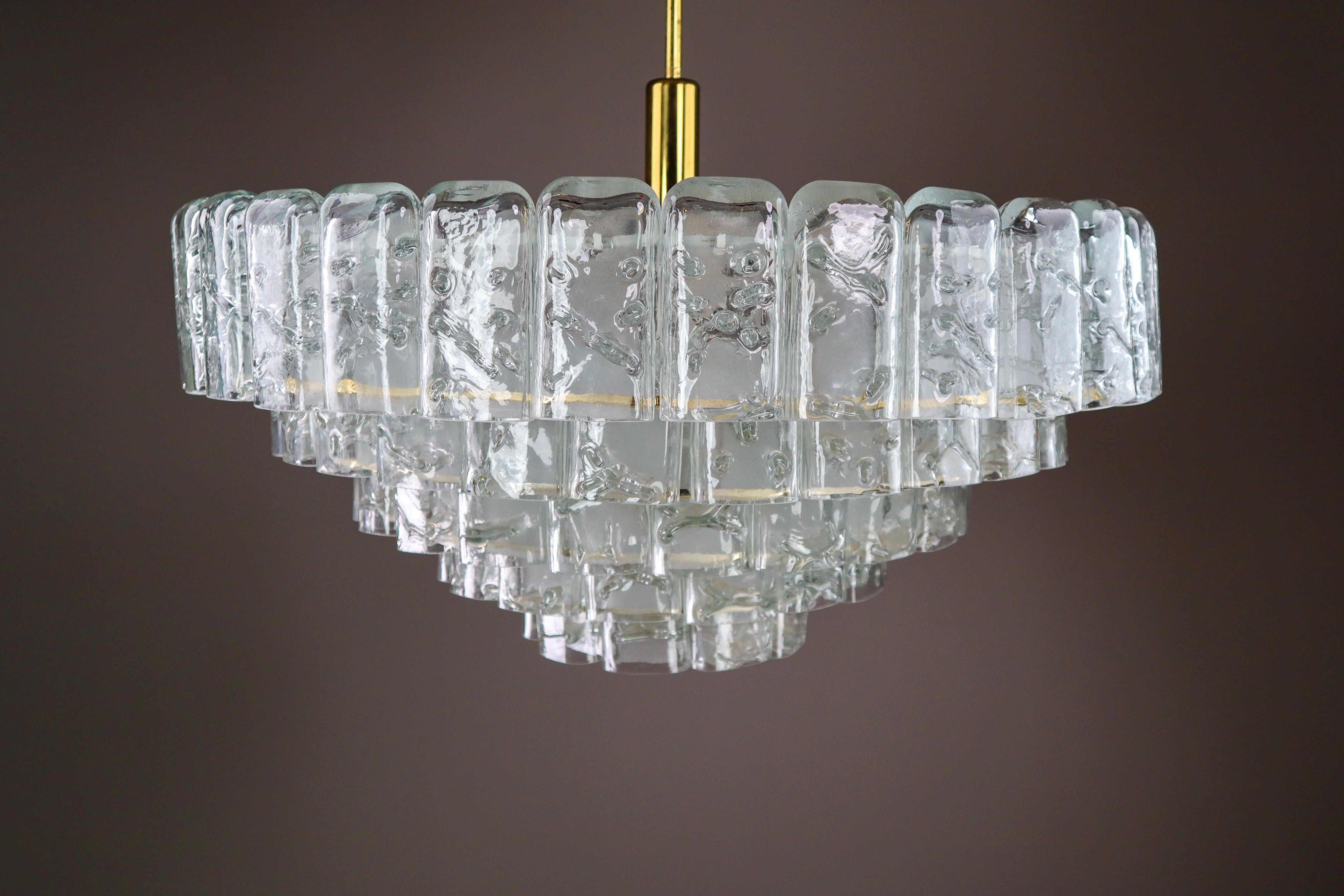 20th Century Grande Midcentury-Modern Brass Chandelier by Doria Leuchten, Germany, 1960s.