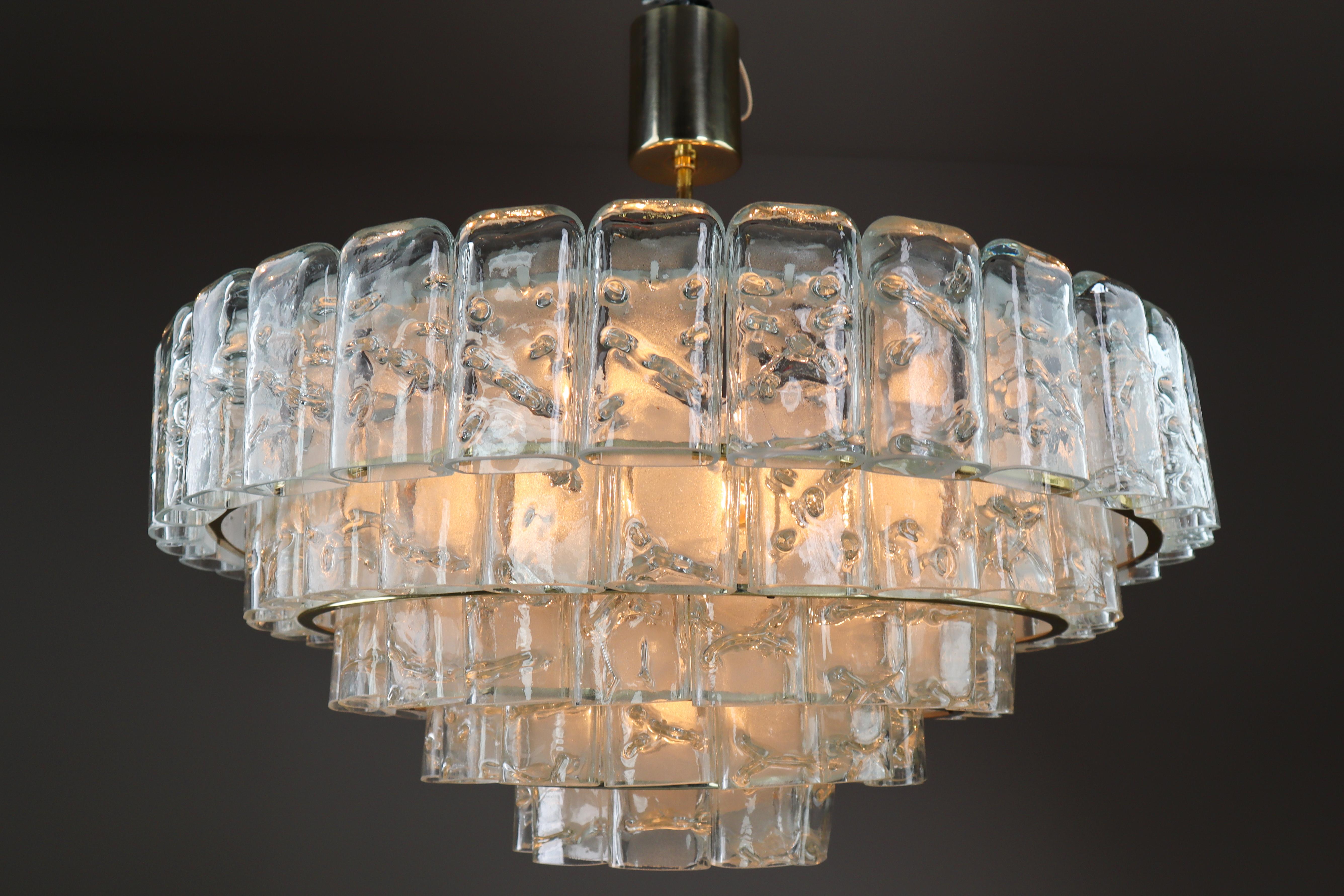 Metal Grande Midcentury-Modern Brass Chandelier by Doria Leuchten, Germany, 1960s. For Sale