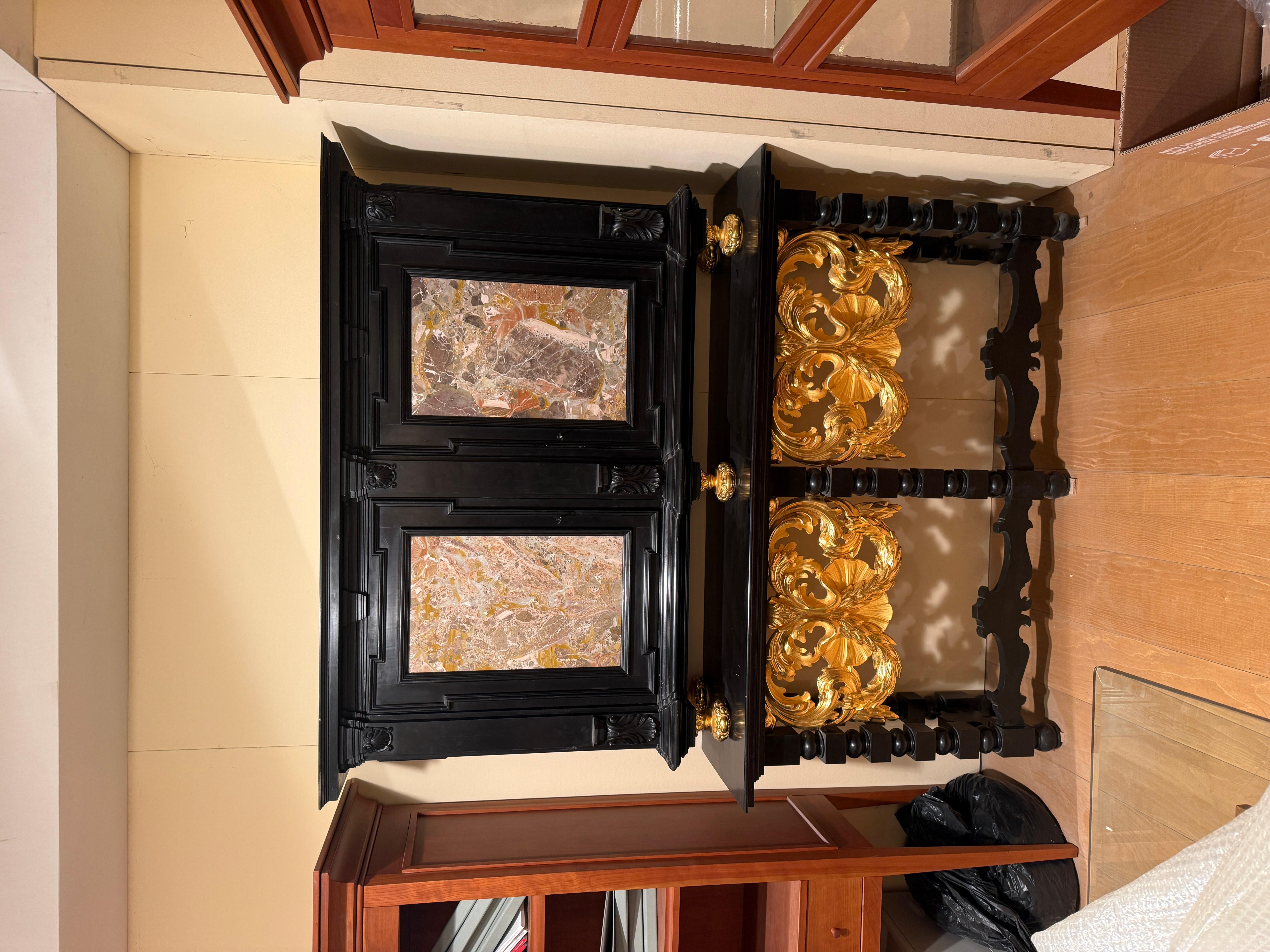 Grand cabinet en bois doré et marbre, Italie 20e siècle en vente 3