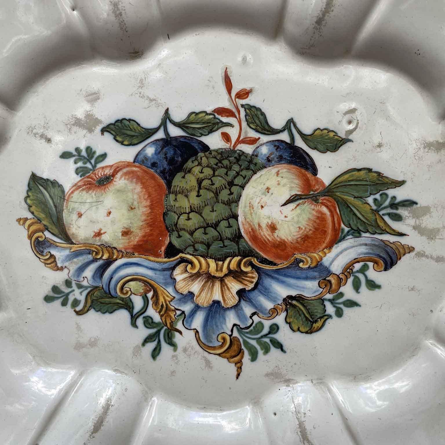 Große Schale aus italienischer Maiolika Manufaktur Antonibon Obstdekor 1750 (Barock) im Angebot