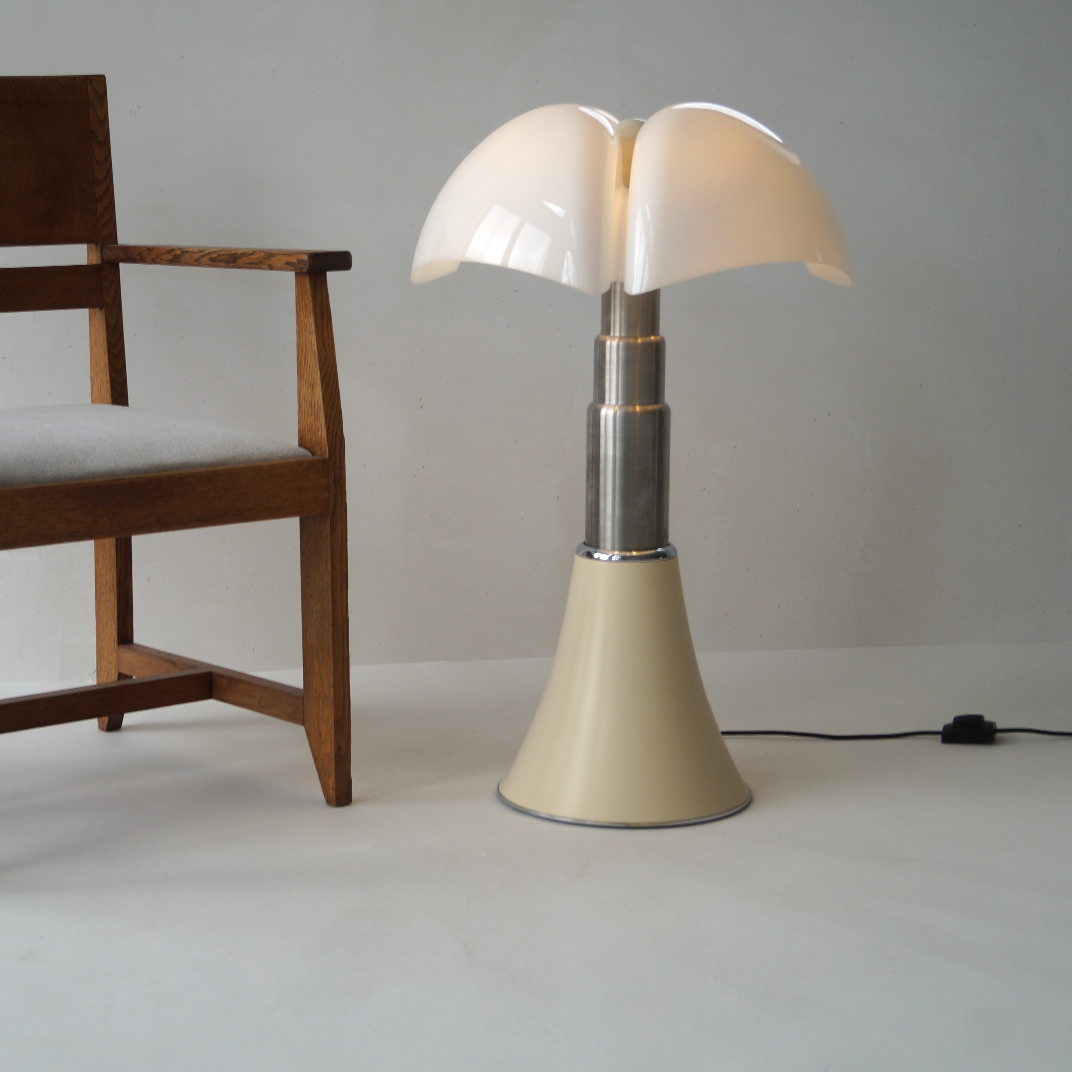 Grande Pipistrello by Gae Aulenti for Martinelli Luce, 1970s 7