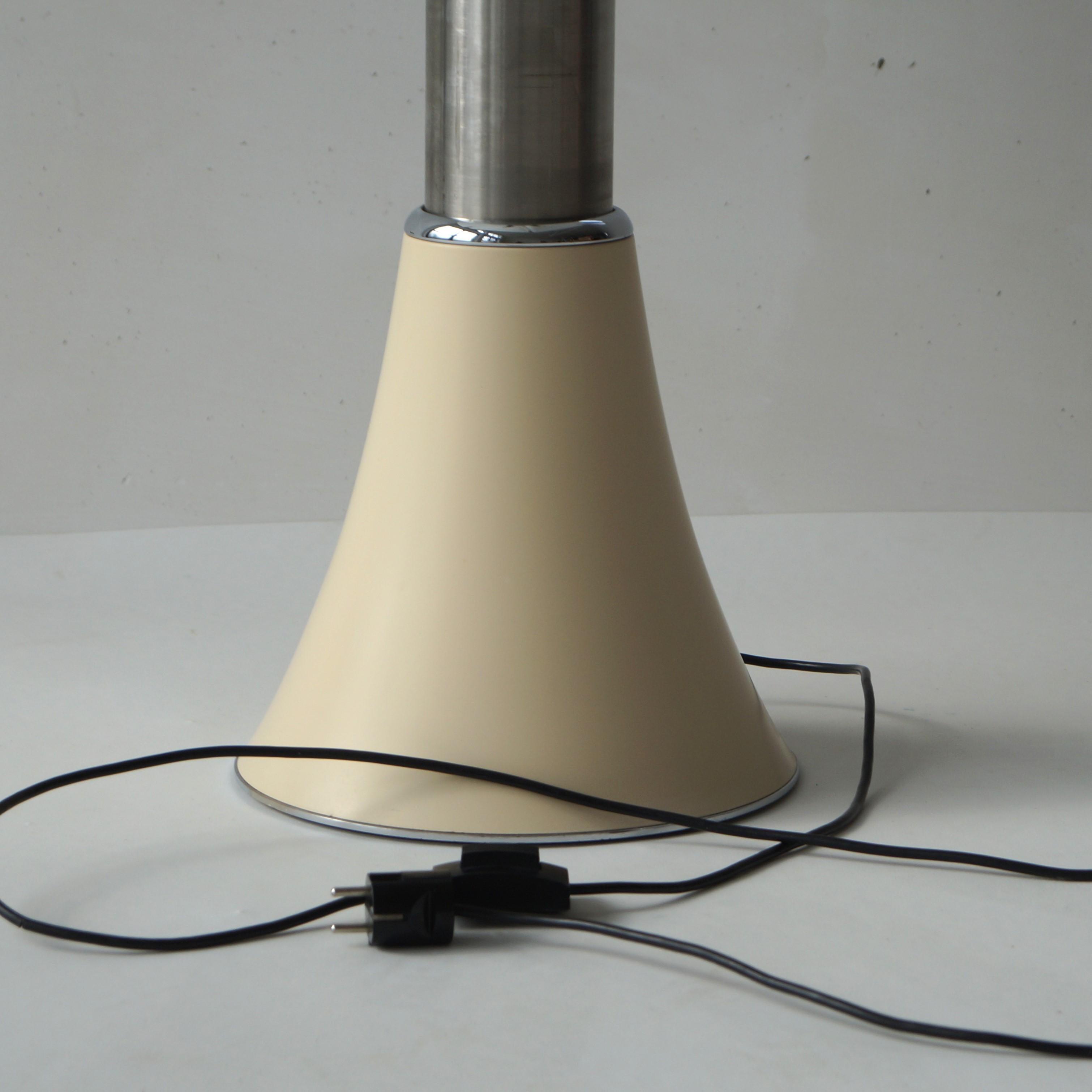Grande Pipistrello by Gae Aulenti for Martinelli Luce, 1970s 8