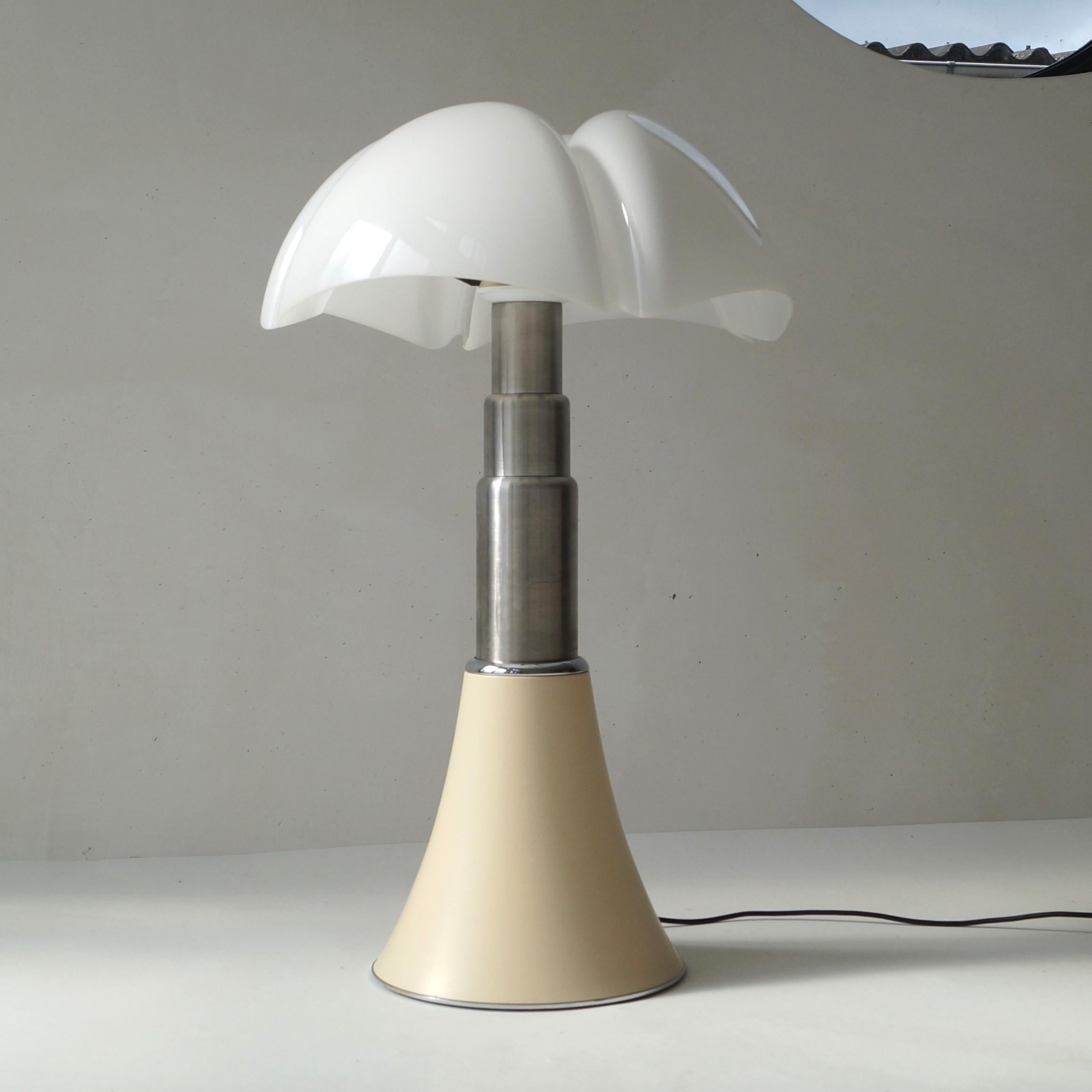 Mid-Century Modern Grande Pipistrello by Gae Aulenti for Martinelli Luce, 1970s