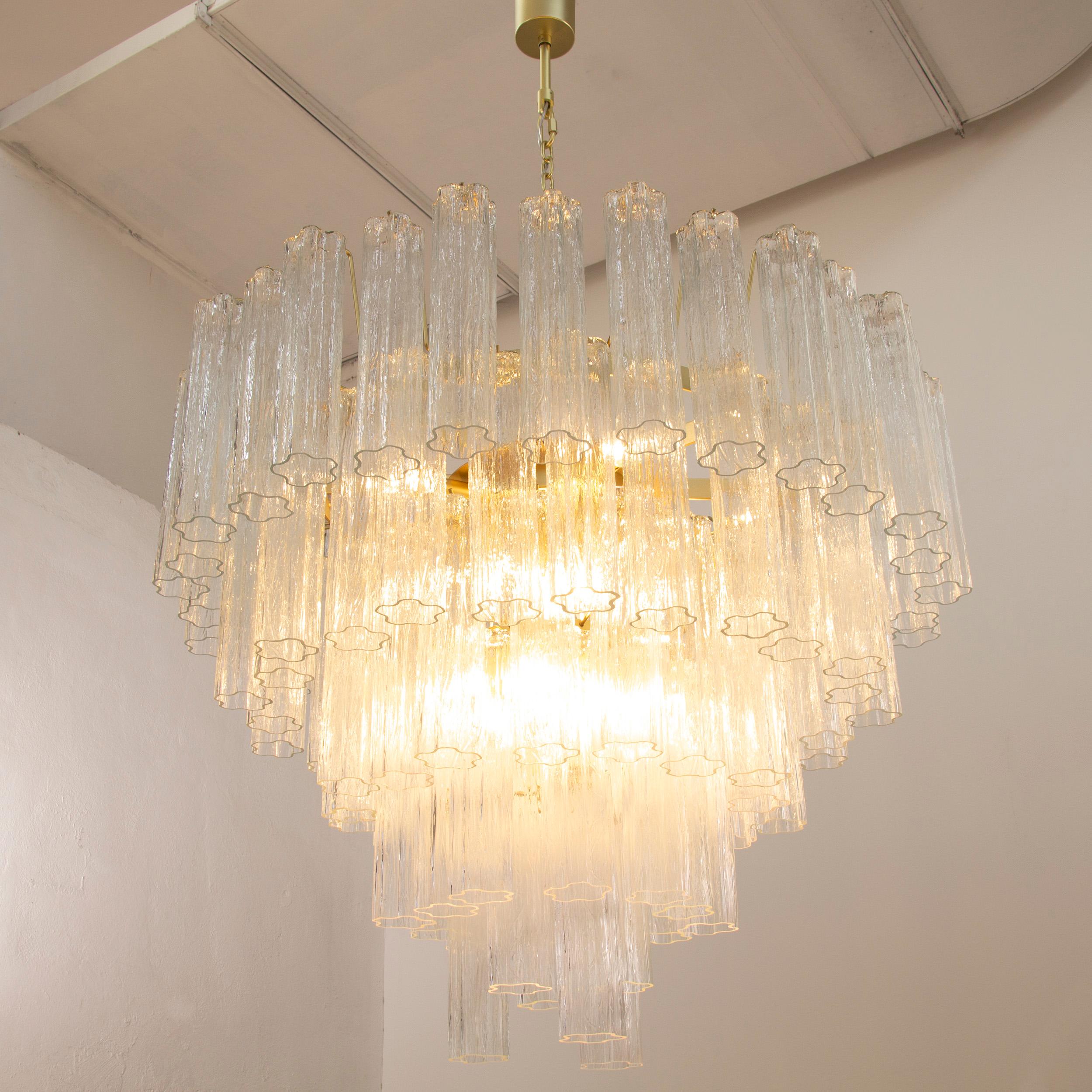 Grande plafoniera con pendagli vetro di Murano ispirata al mid-century italiano in vendita 5