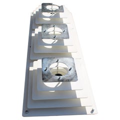 Gran lámpara de techo de escultura italiana  metal blanco y cromo Minimalista 1960