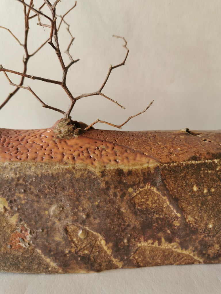 Sculpture Contemporaine En Grès, Grande Algue Bleue Thalassiophyllum