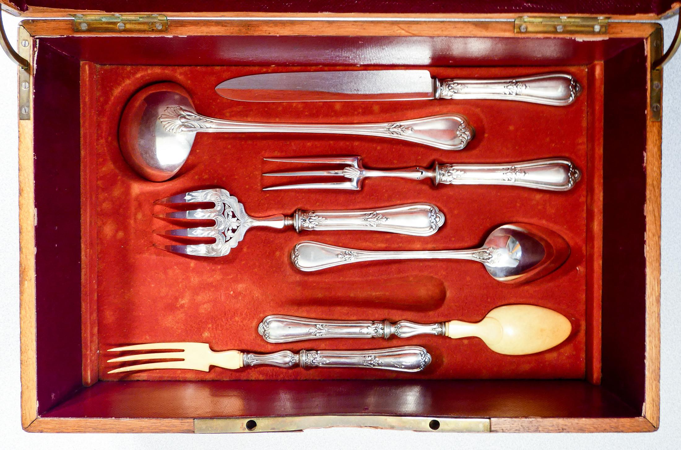 Large HENRI SOUFFLOT flatware service in 800 silver. 93 pcs. Late Nineteenth Century For Sale 4