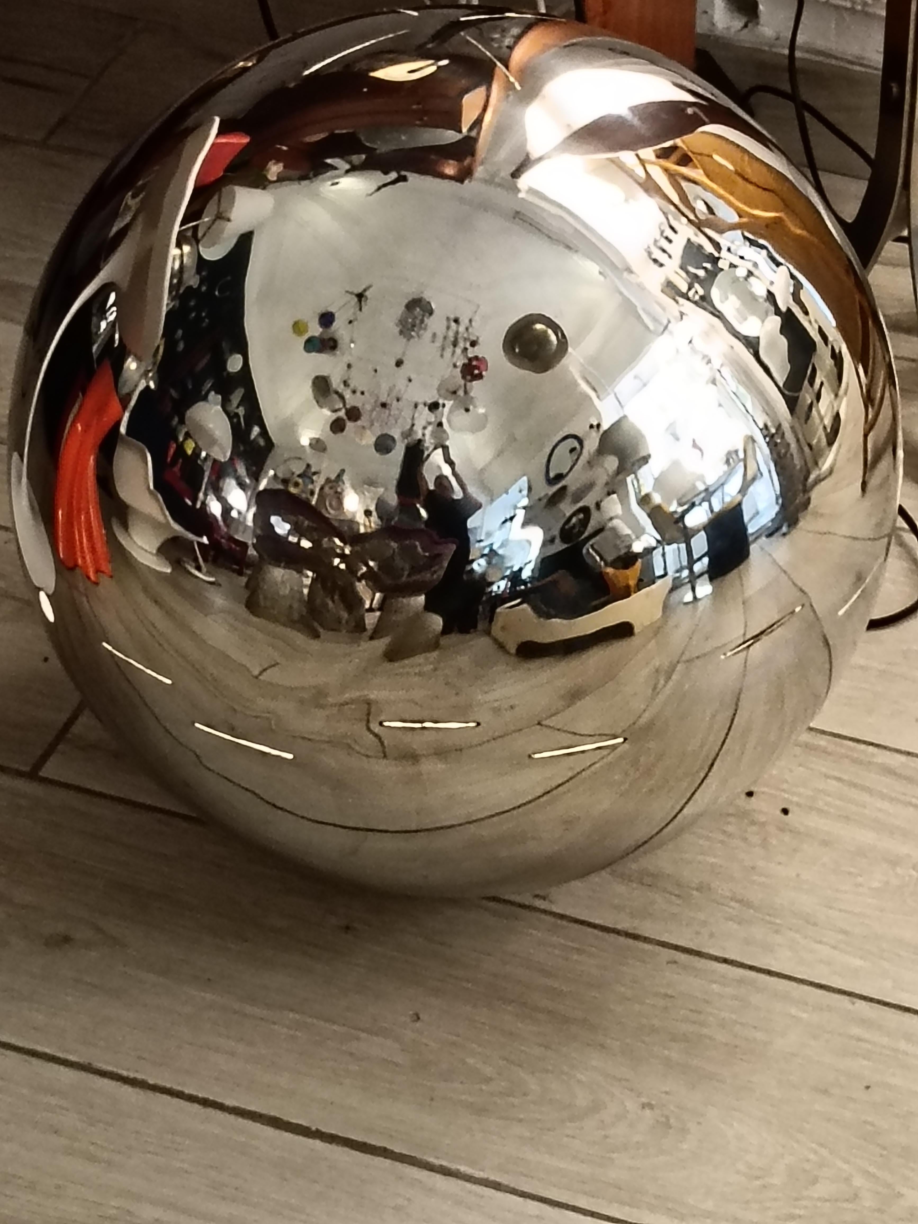 Late 20th Century Grande Sfera Lampada da Tavolo o da Terra Space Age, Italia 1970s in vendita