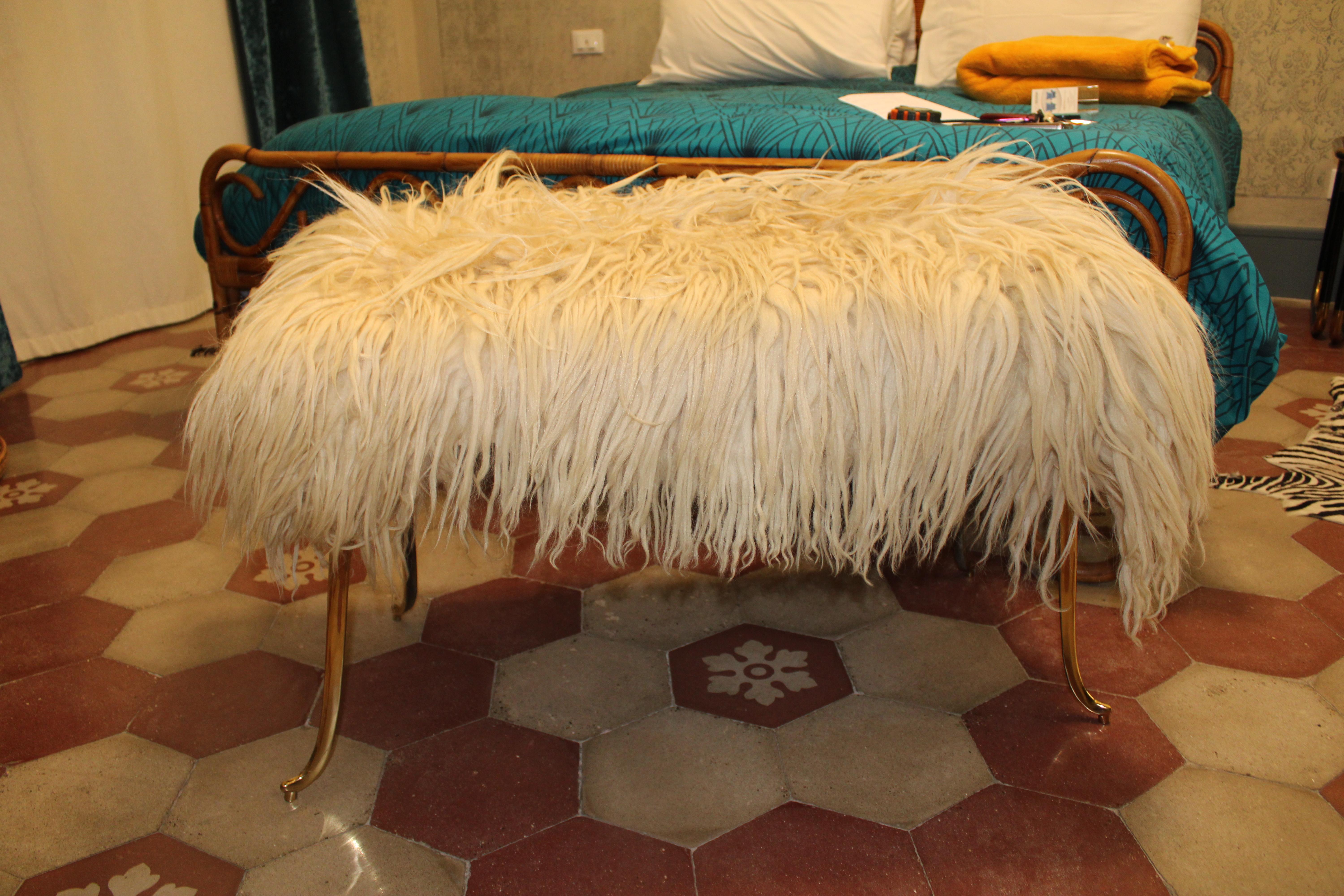 Mid-Century Modern Large Stool with Brass Feet and Natural Sheep Wool Mid-century For Sale