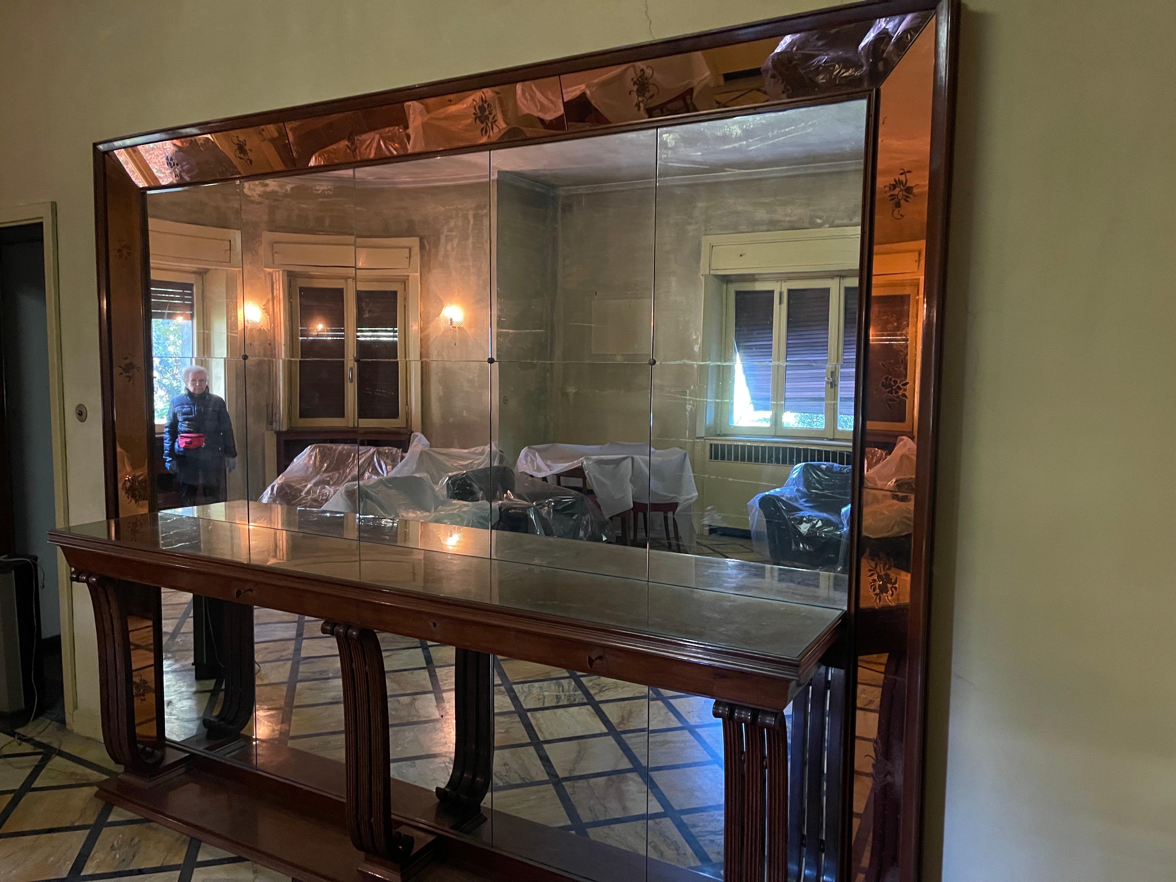 Mid-Century Modern Large Mirror with Console in the style of Osvaldo Borsani - Italy - 1950s For Sale