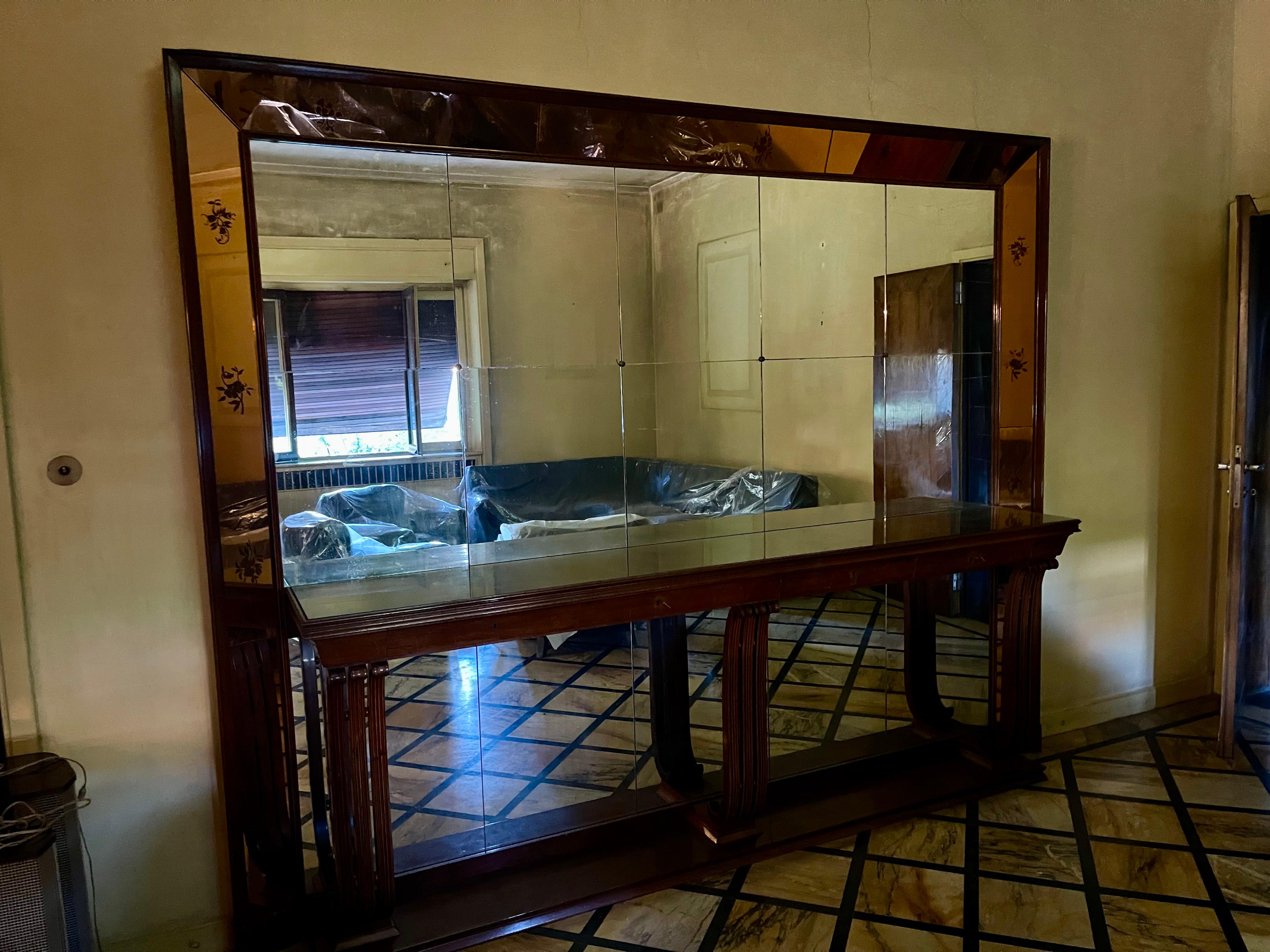 Italian Large Mirror with Console in the style of Osvaldo Borsani - Italy - 1950s For Sale