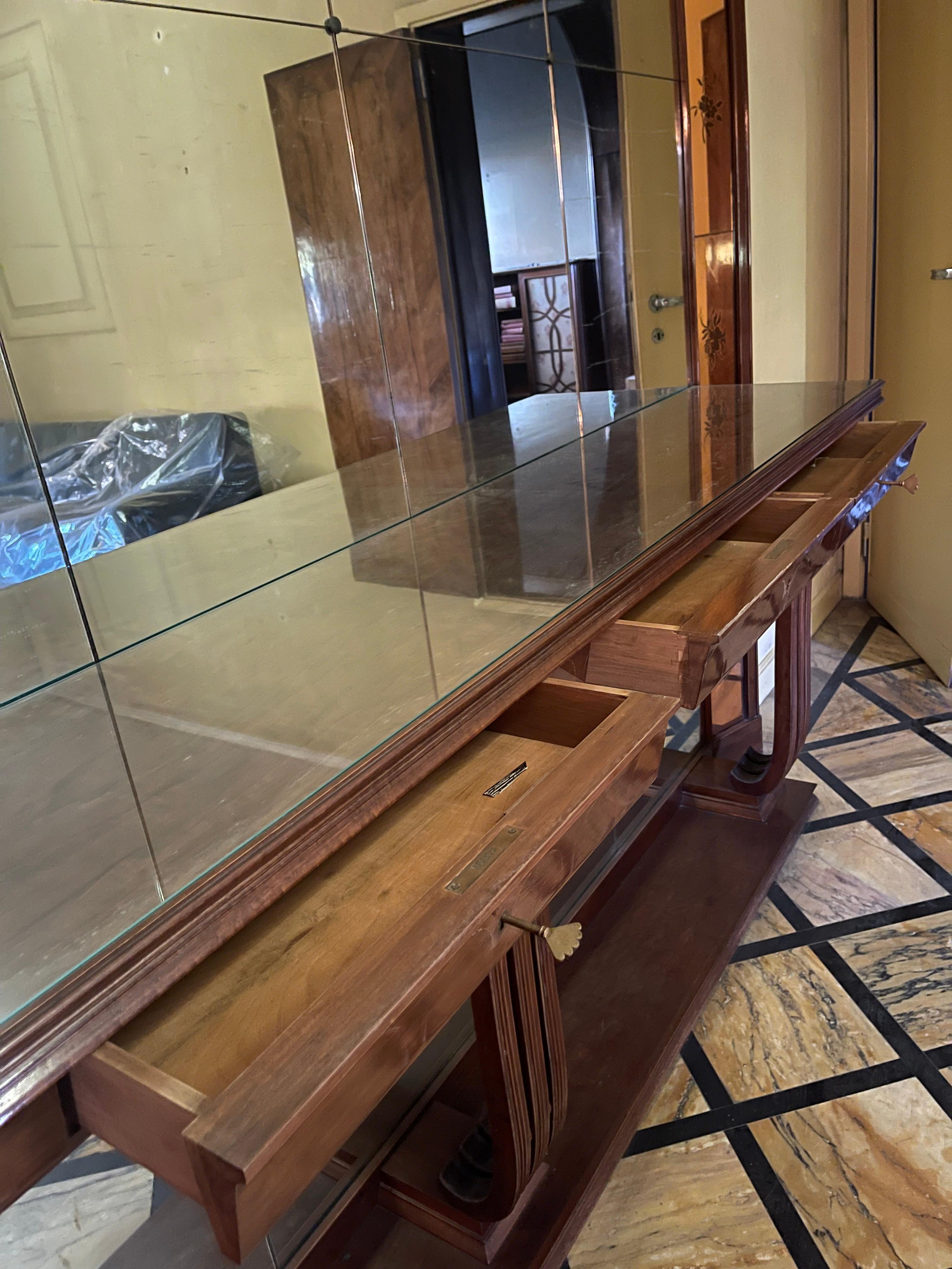 Large Mirror with Console in the style of Osvaldo Borsani - Italy - 1950s For Sale 3