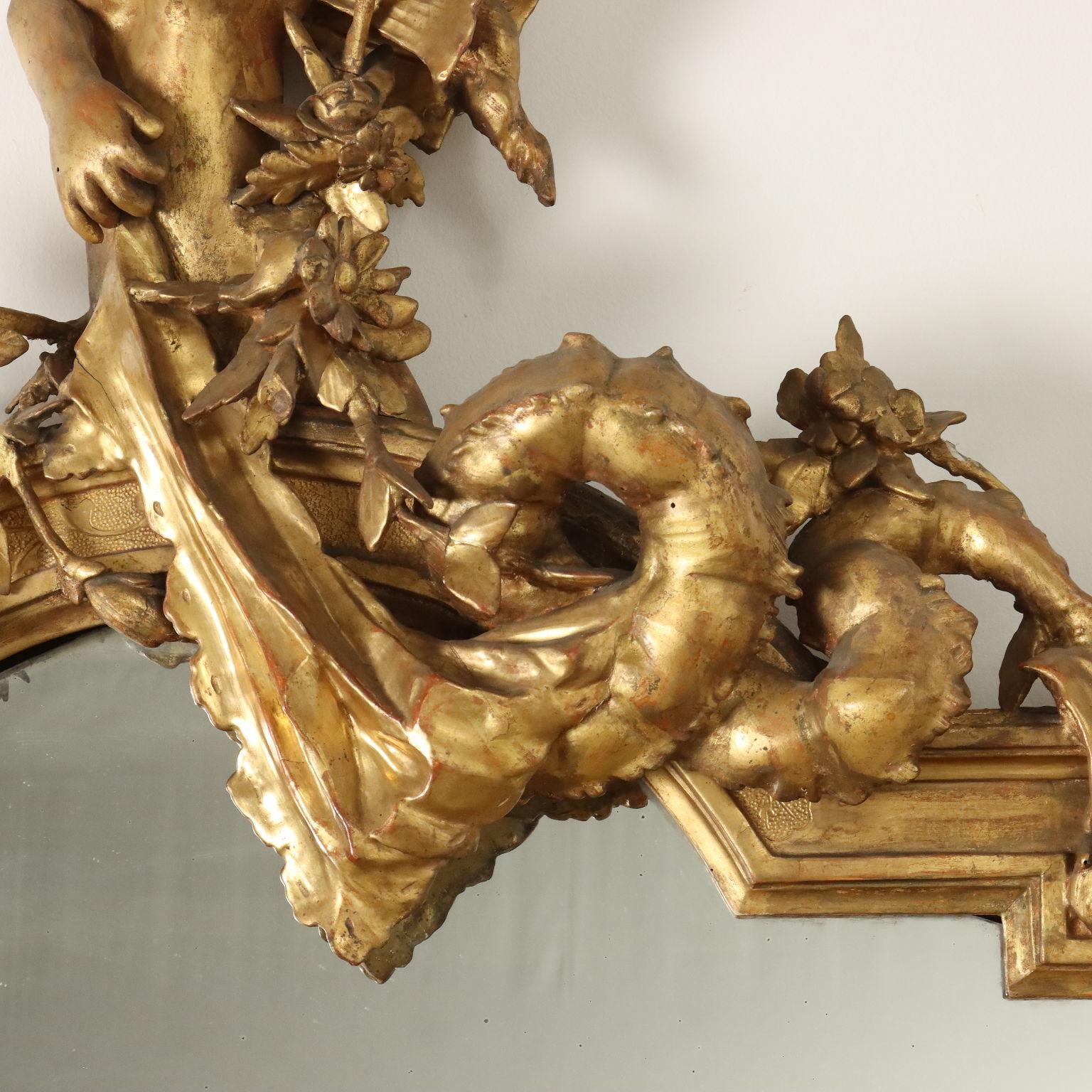 19th Century Grande Specchiera intagliata e dorata d'appoggio d'epoca Umbertina in vendita