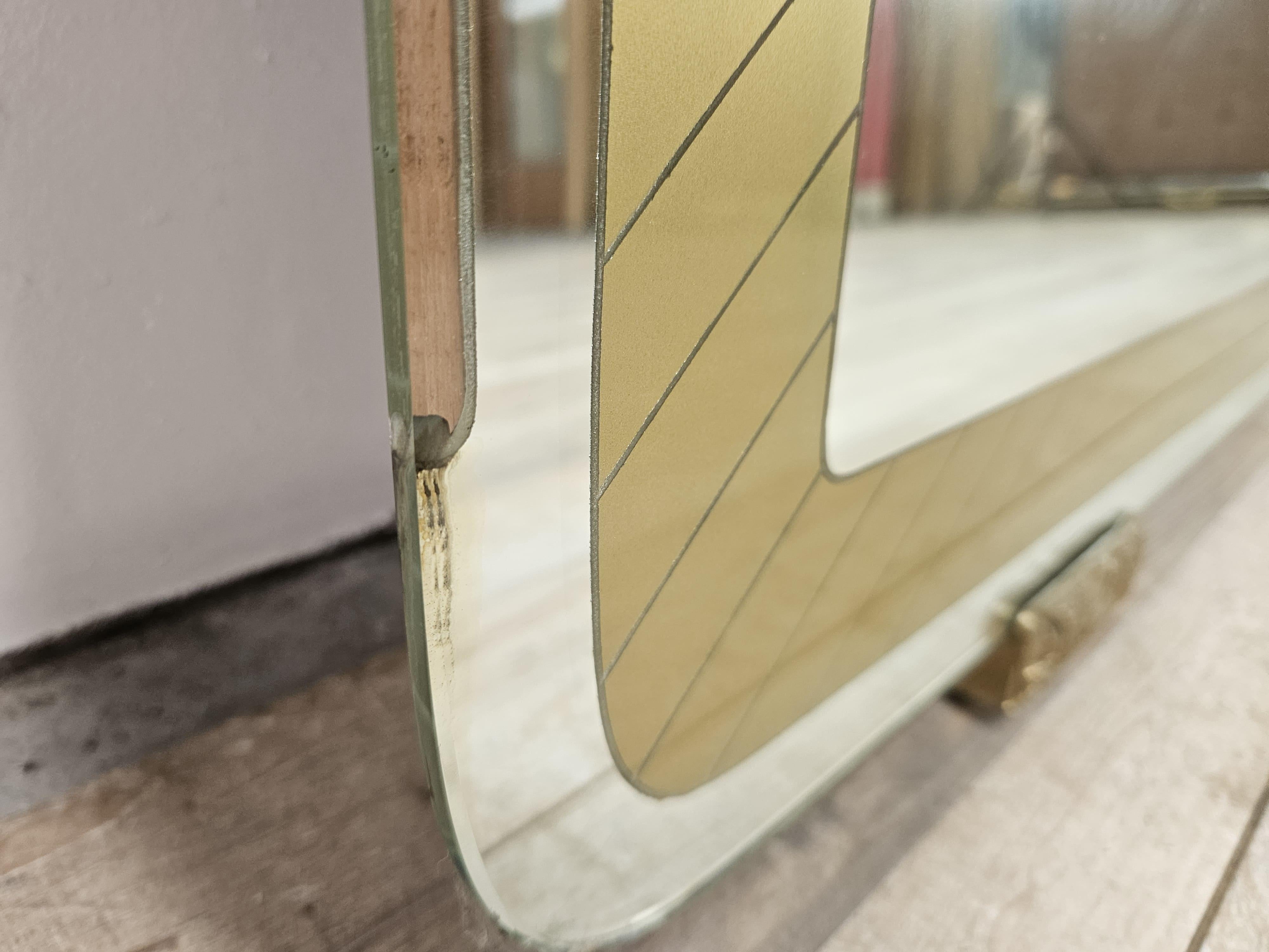 Grand miroir Mid Century des années 1970 avec décorations dorées et pièces en laiton en vente 9
