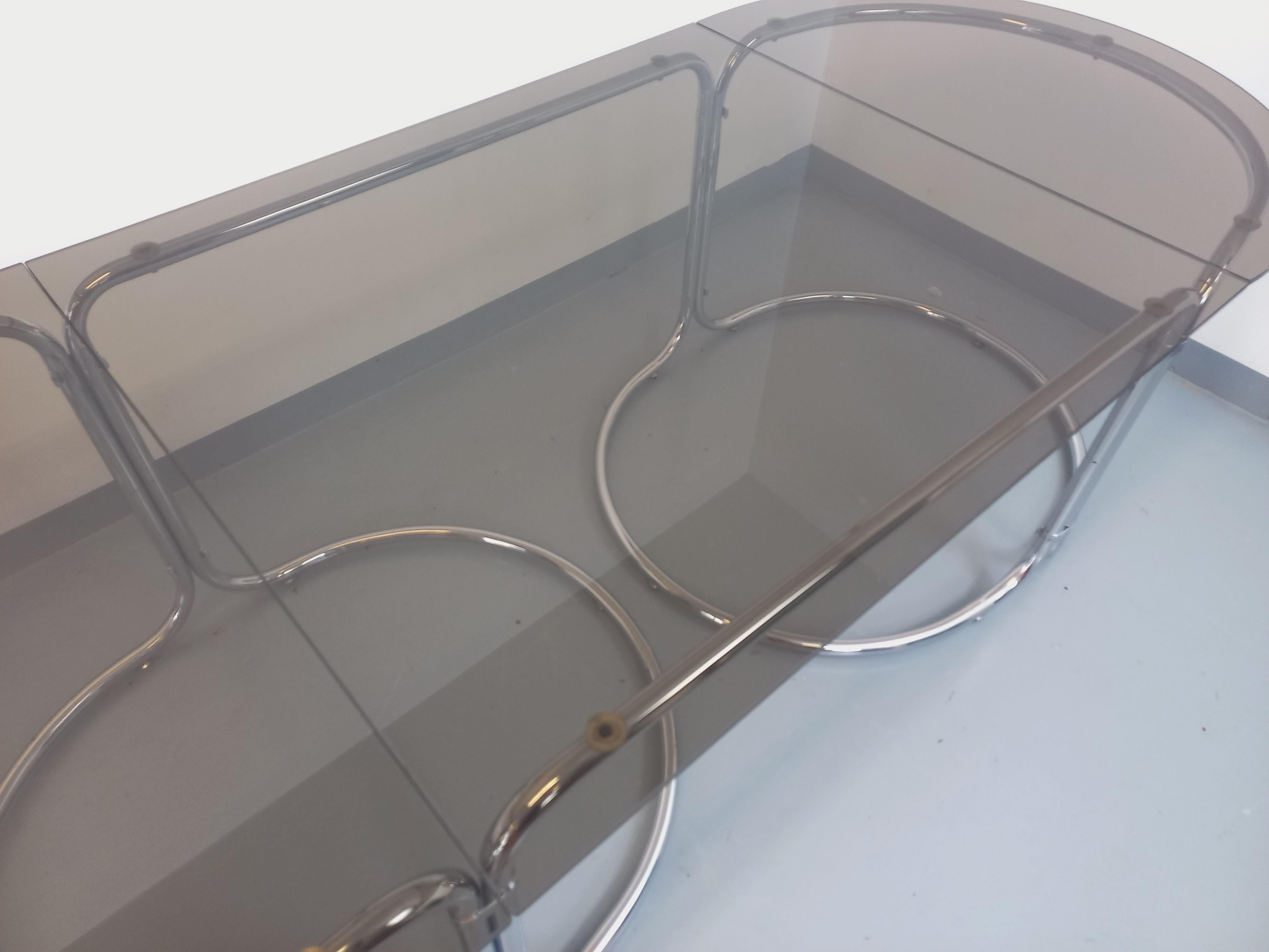 Grande table à manger ovale modulable vintage en verre fumé et métal chromé en vente 8
