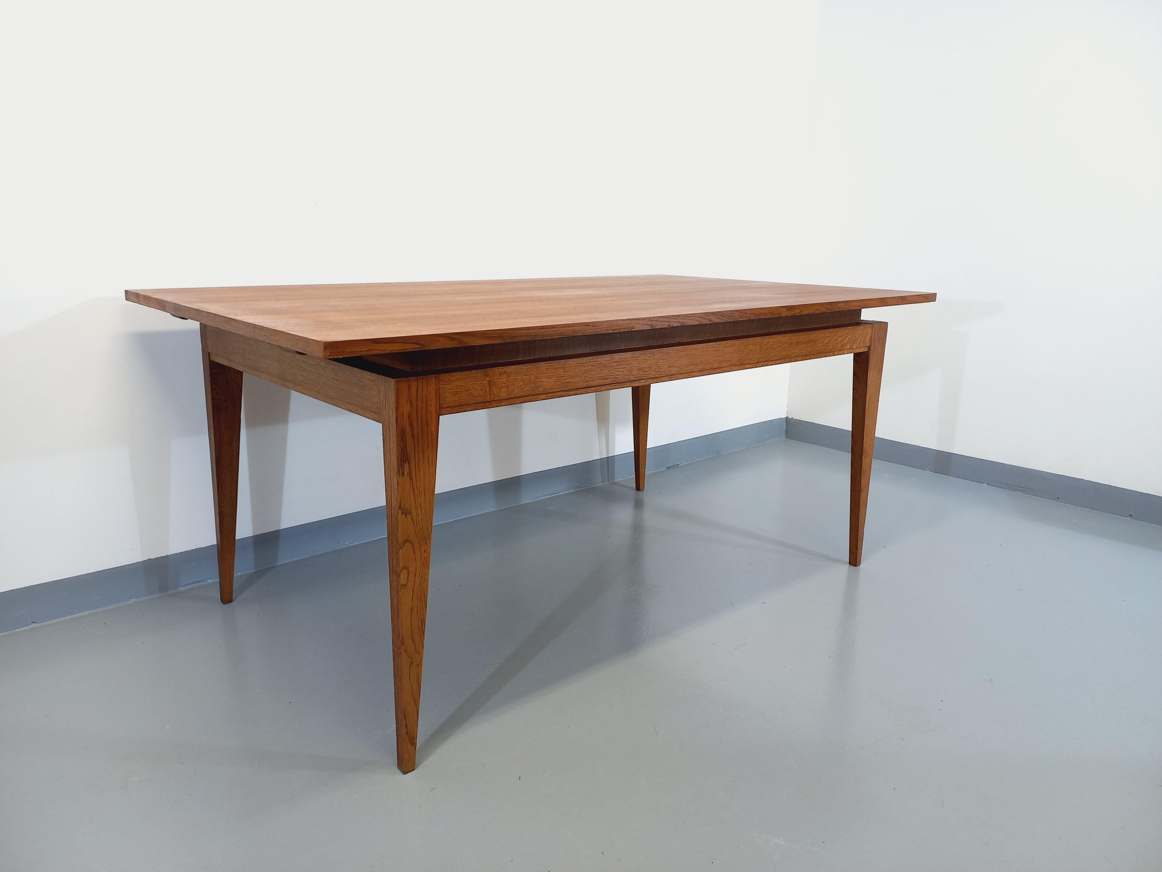 Grande table à manger style scandinave rustique vintage des années 50 60 en teck en vente 2