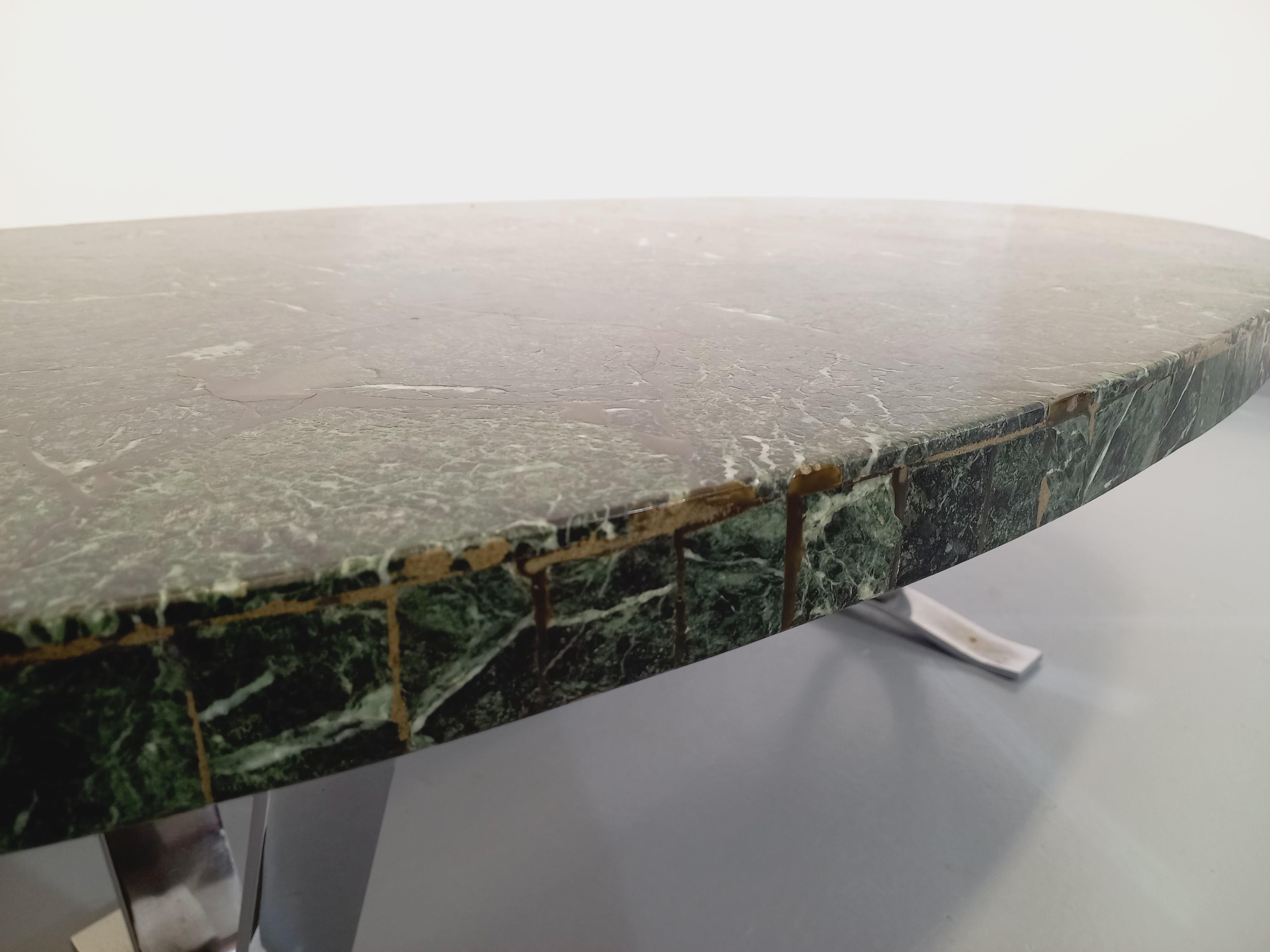 Grande table basse ovale vintage en pierre et métal chromé des années 70 en vente 4