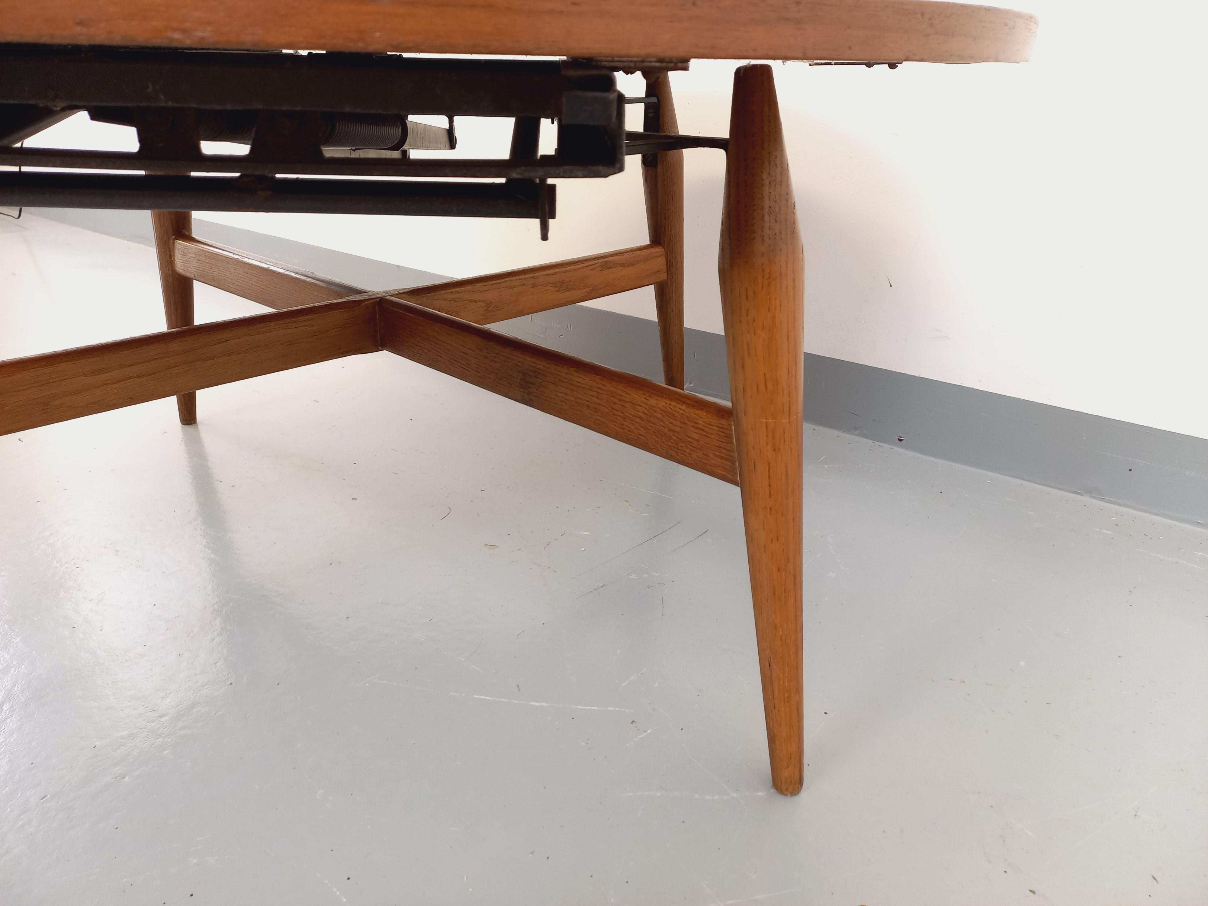 Grande table basse ronde scandinave vintage Smorrebrod de Arne Vodder extensible For Sale 7