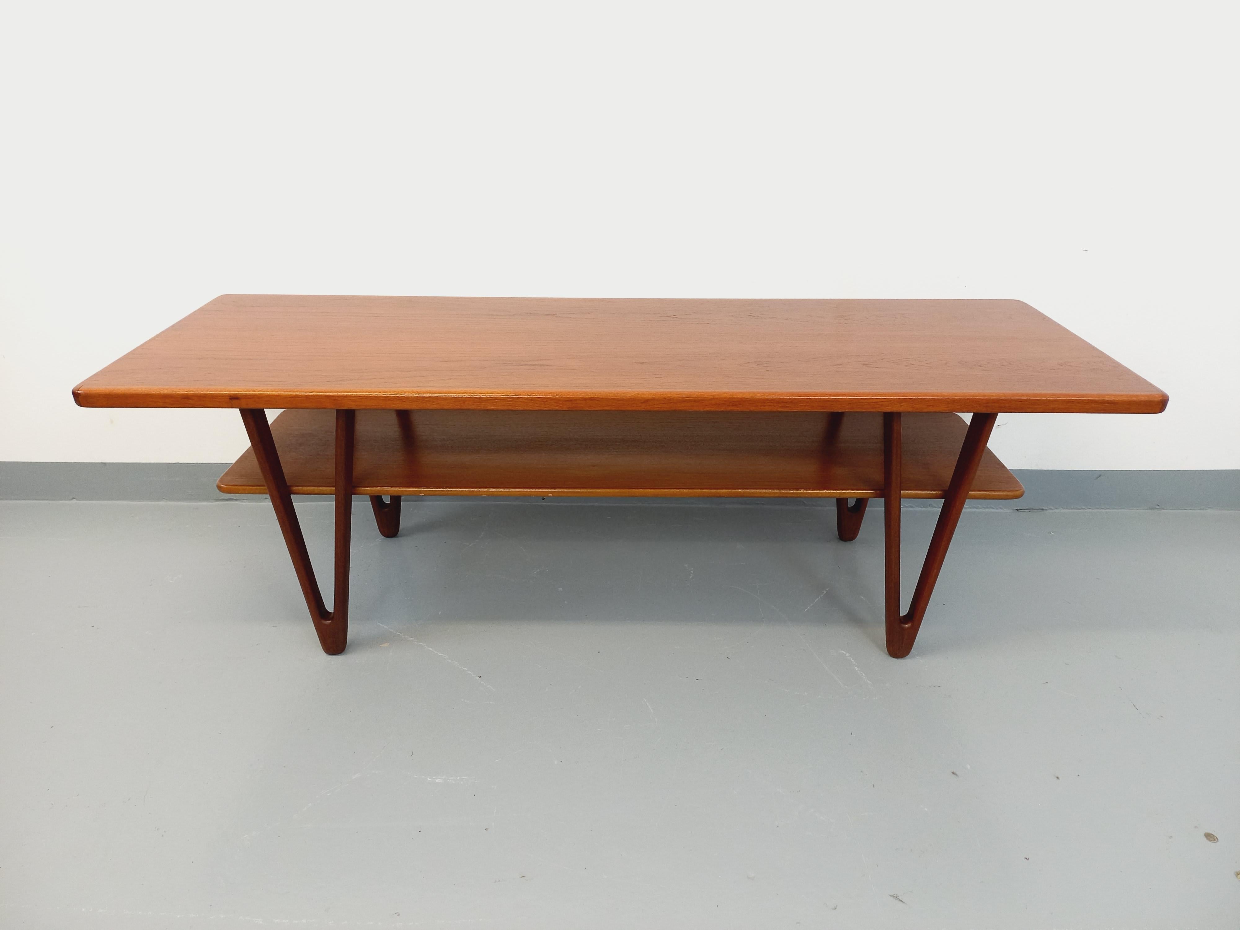 Grande table basse scandinave vintage à double plateau en teck de Kurt Østervig 5