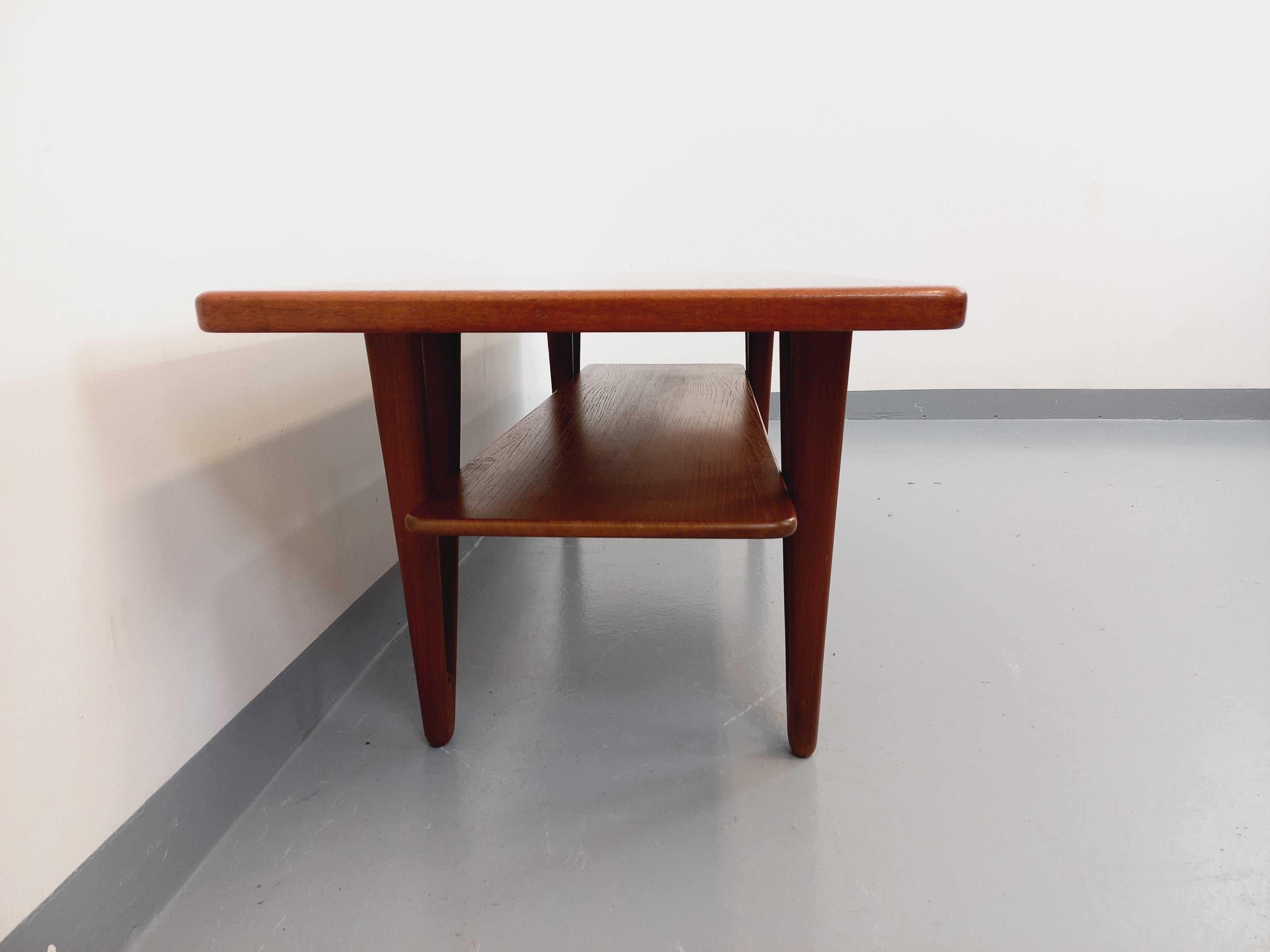 Grande table basse scandinave vintage à double plateau en teck de Kurt Østervig 7