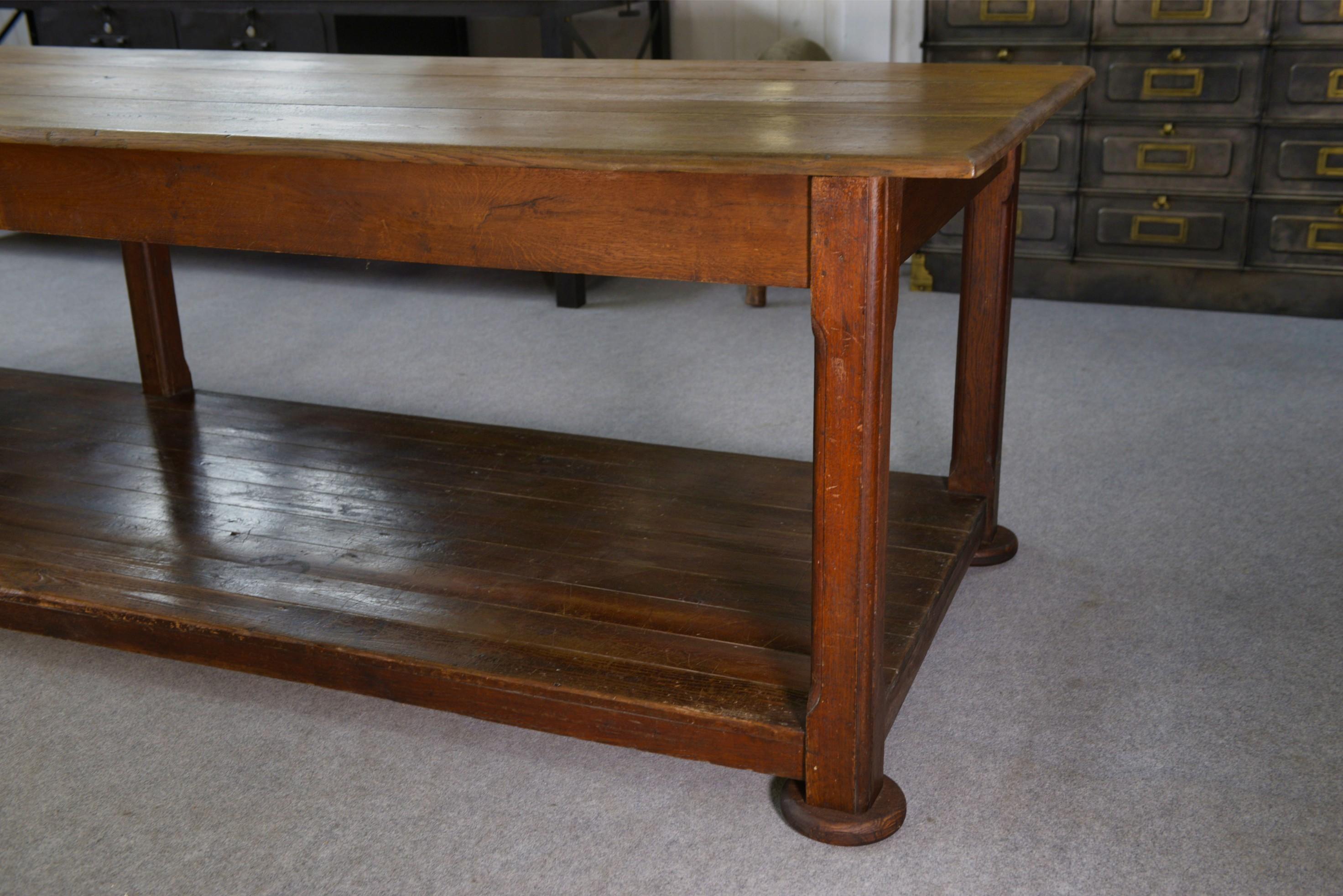 Grande table de drapier en chêne massif 1950's en vente 6
