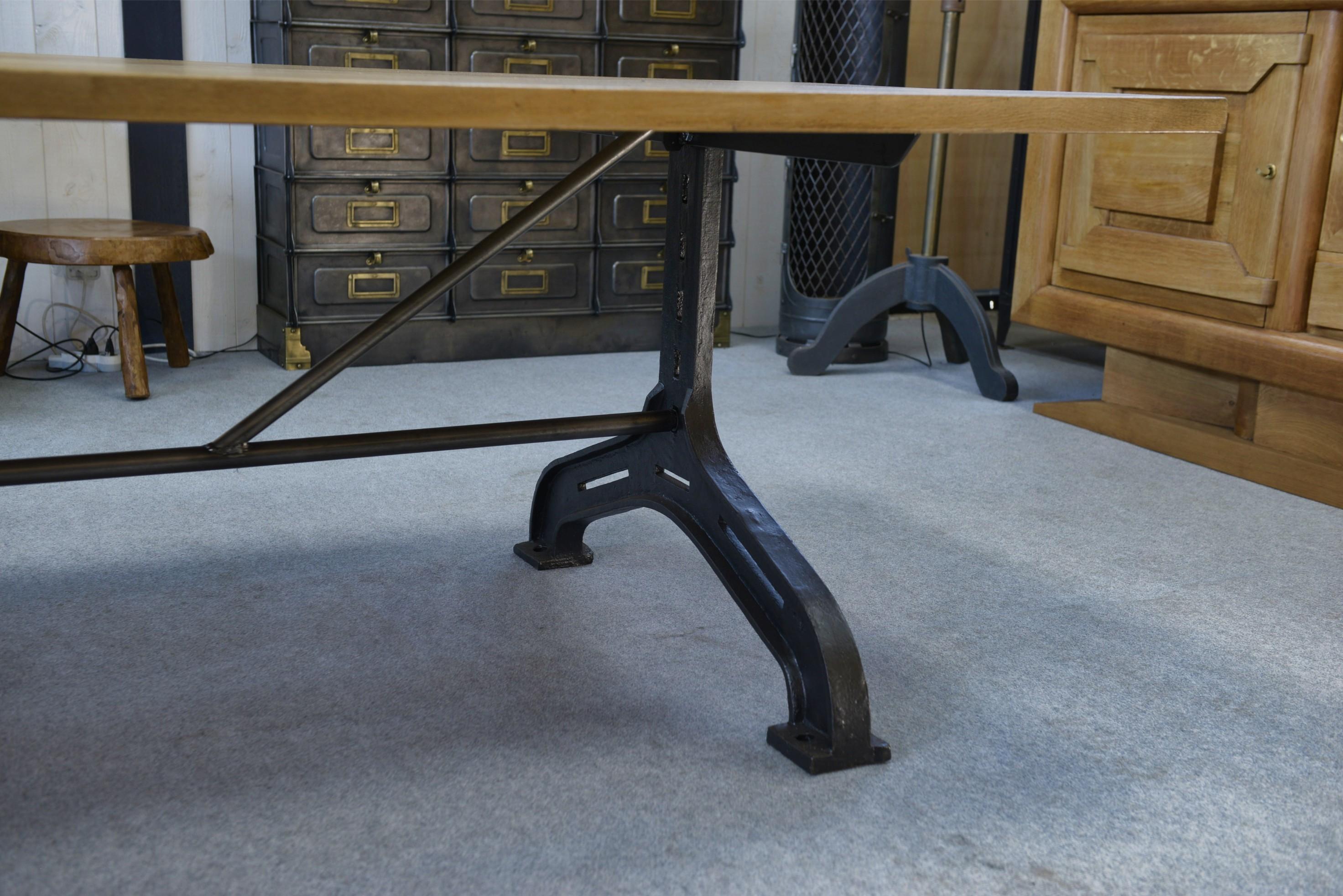 Grande table industrielle pieds 
