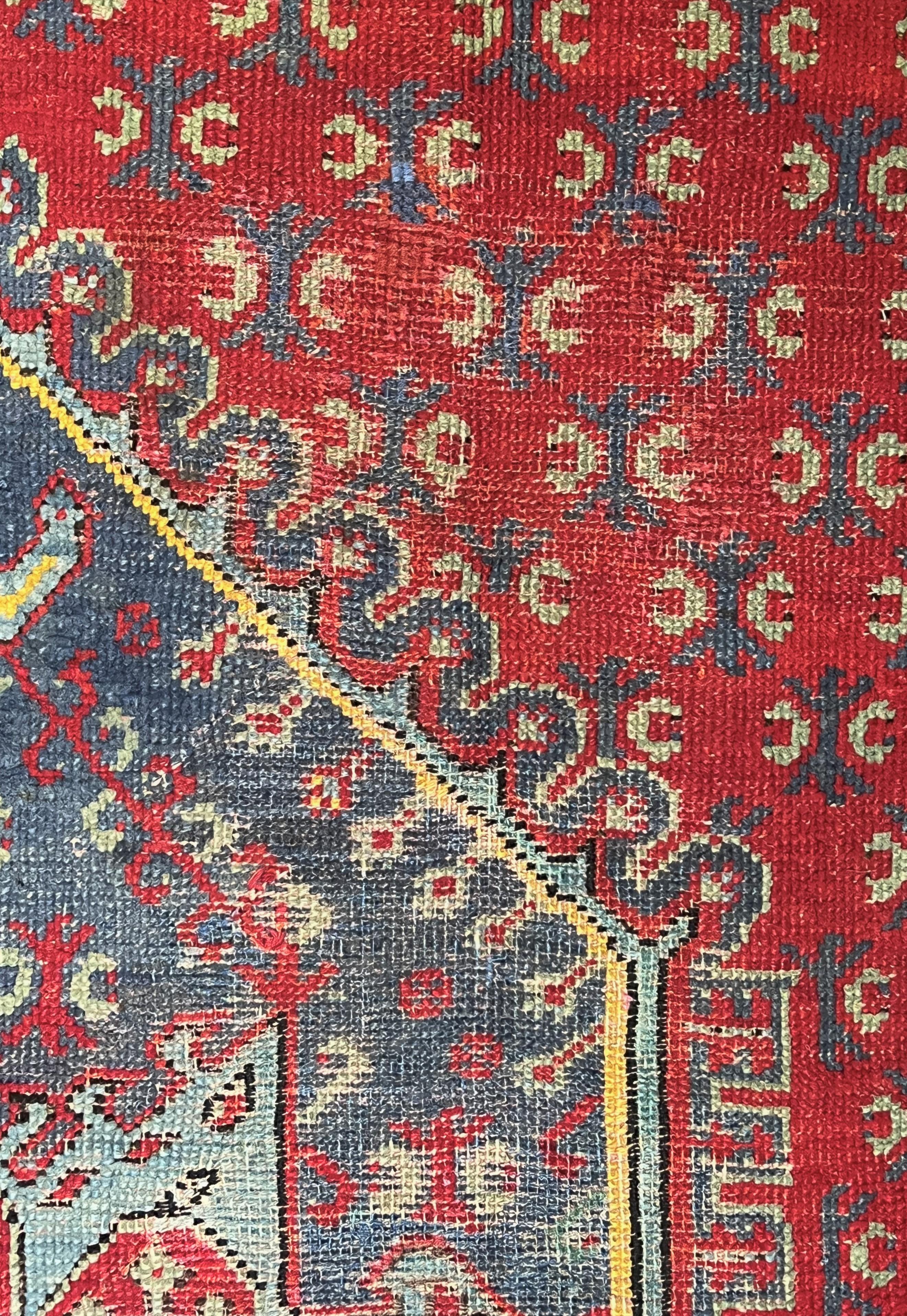 Grande tappeto Ushak fondo rosso con medaglione For Sale 2